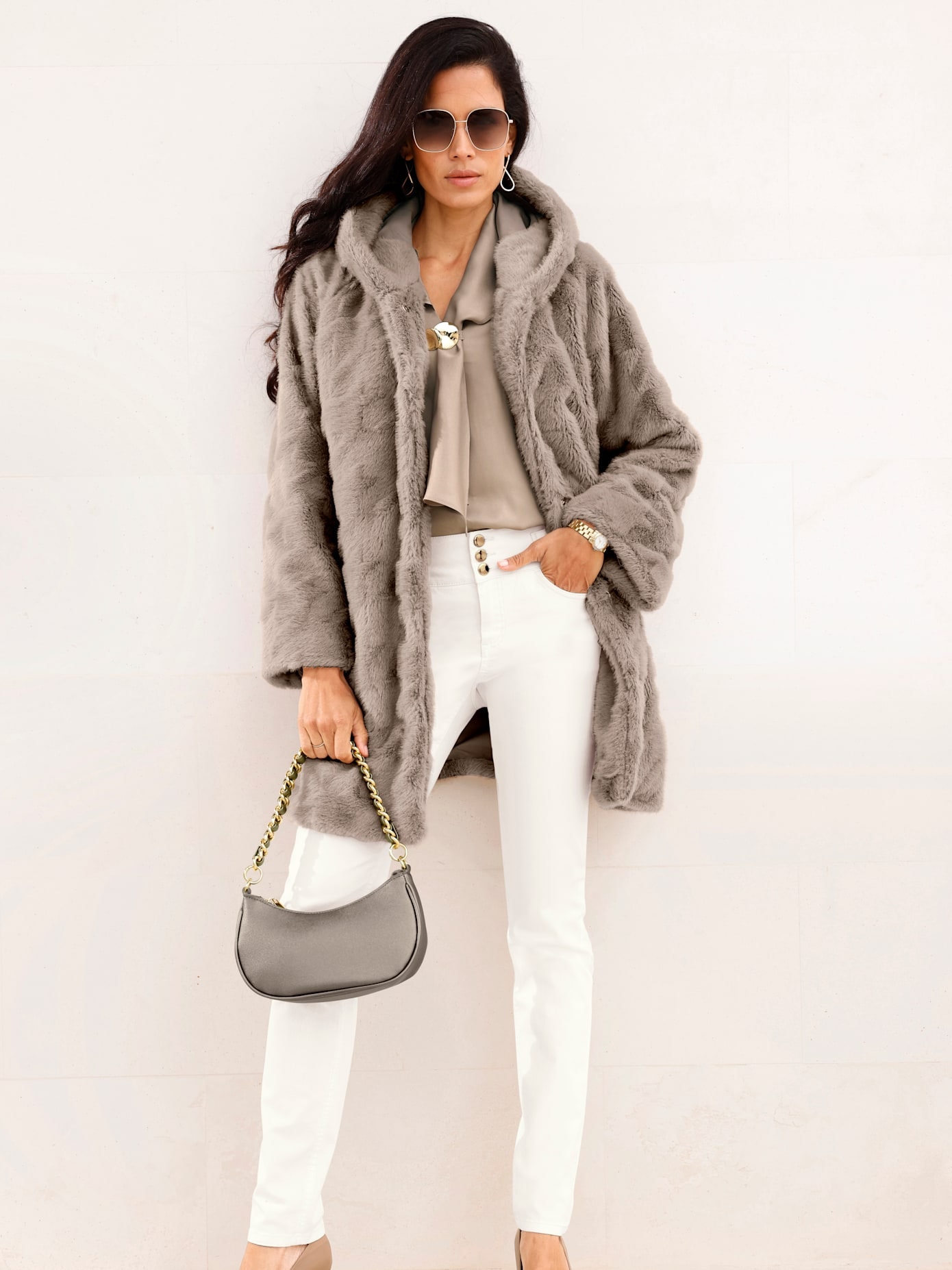 Image of heine Fellimitatjacke mit Kapuze