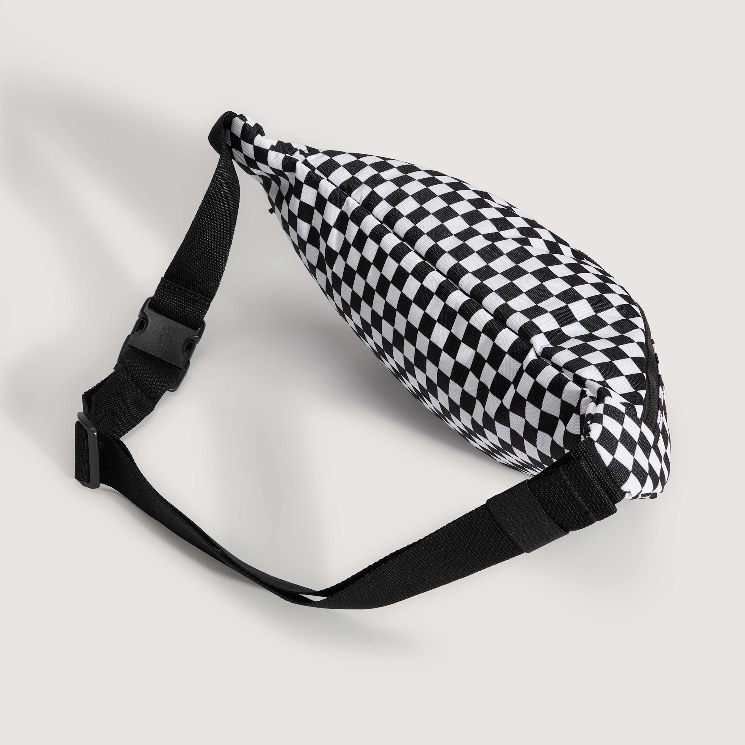 Vans Gürteltasche »WARD CROSS BODY PACK« aus Nylon, mit Polyesterfutter, 4 Liter Volumen, für Erwachsene