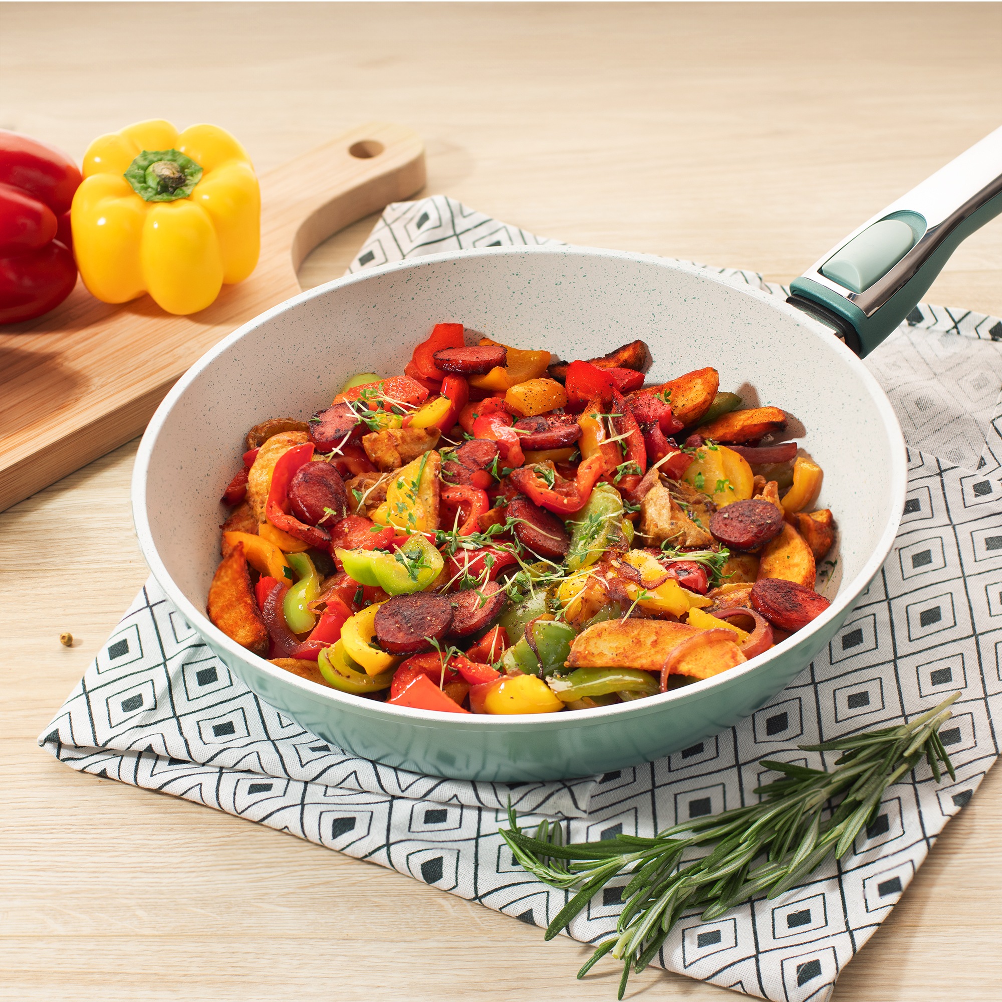 Genius Set de poêles »Cerafit Revolution Ø 24 cm 28 cm« Keramik Set, 6 cuis tlg. inkl. Glasdeckel und 2x Clia Genie Schwamm