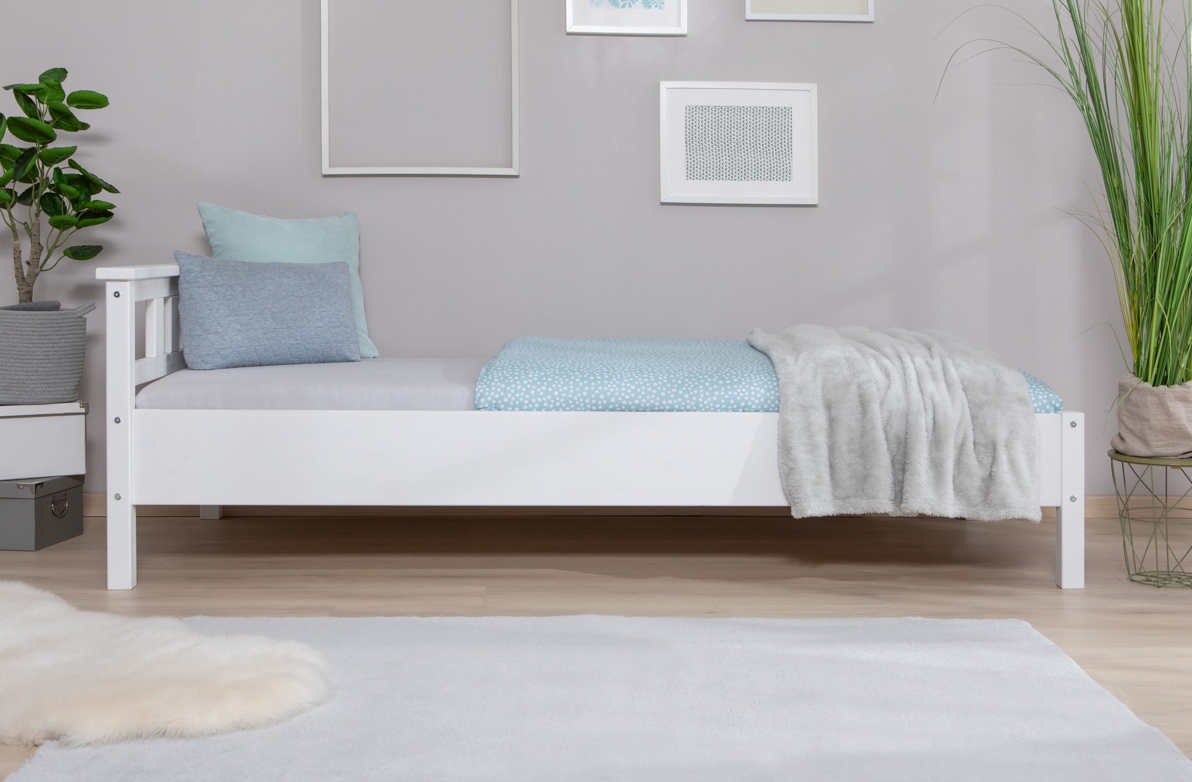 Ticaa Futonbett »Merci«, Einzelbett, aus Kiefer Massivholz, inkl. Rollrost