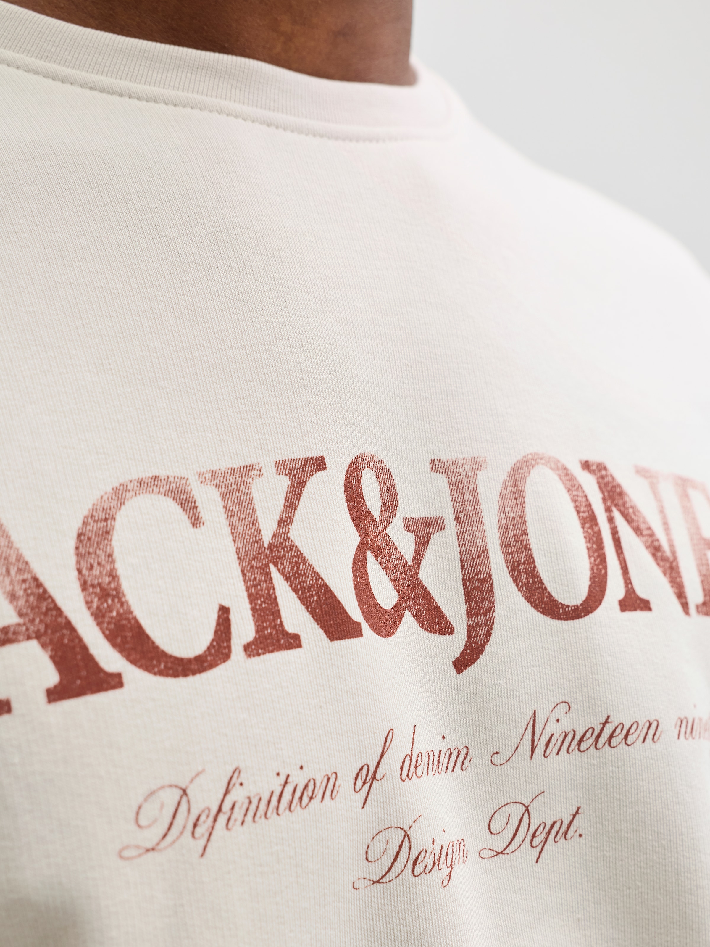 Jack & Jones Sweatshirt »JJDEVIN DAYTONA PRINT SWEAT CREW NECK«
