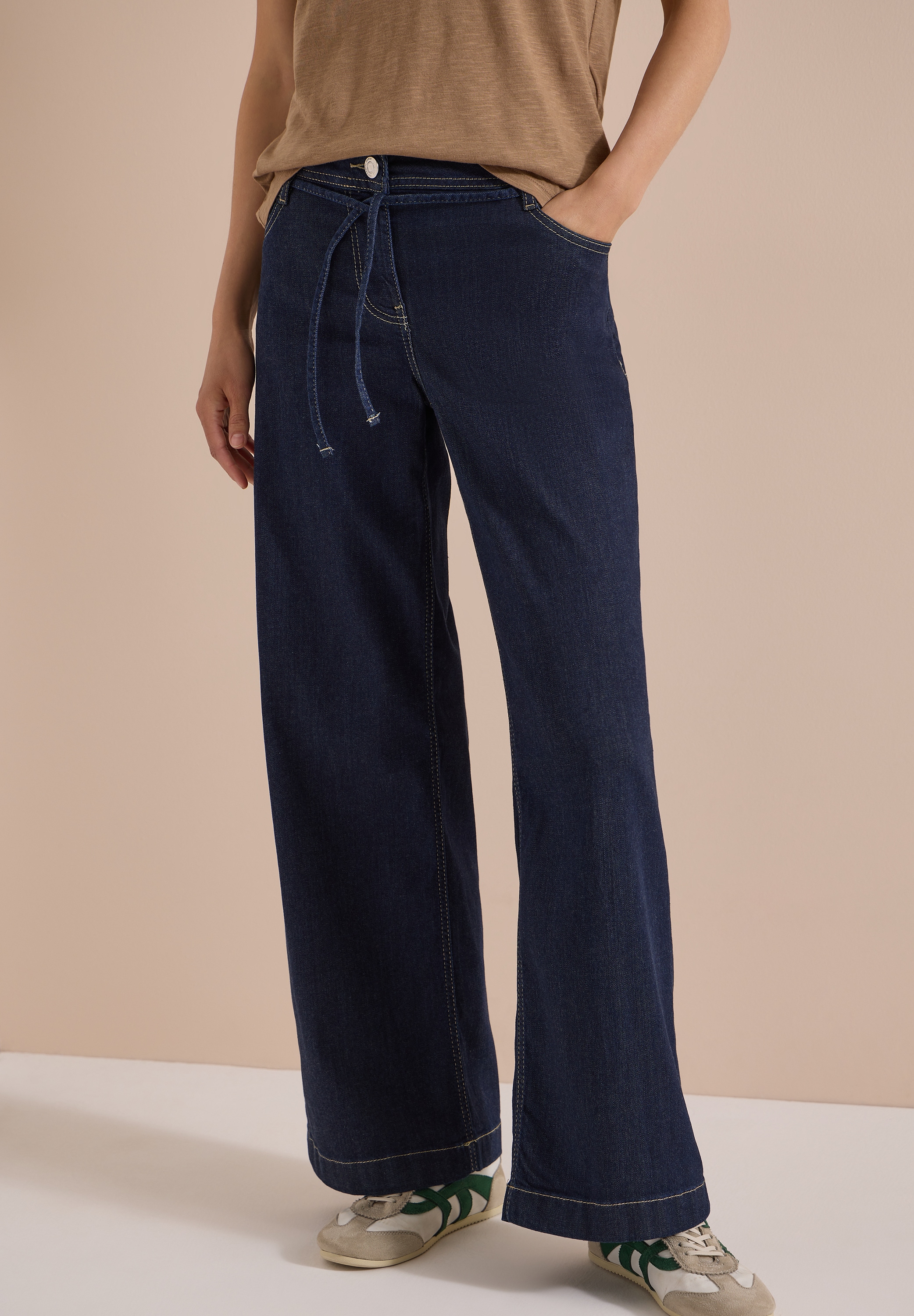 Image of Cecil Loose-fit-Jeans "Style Neele" Wide Rinsed mit Stretch