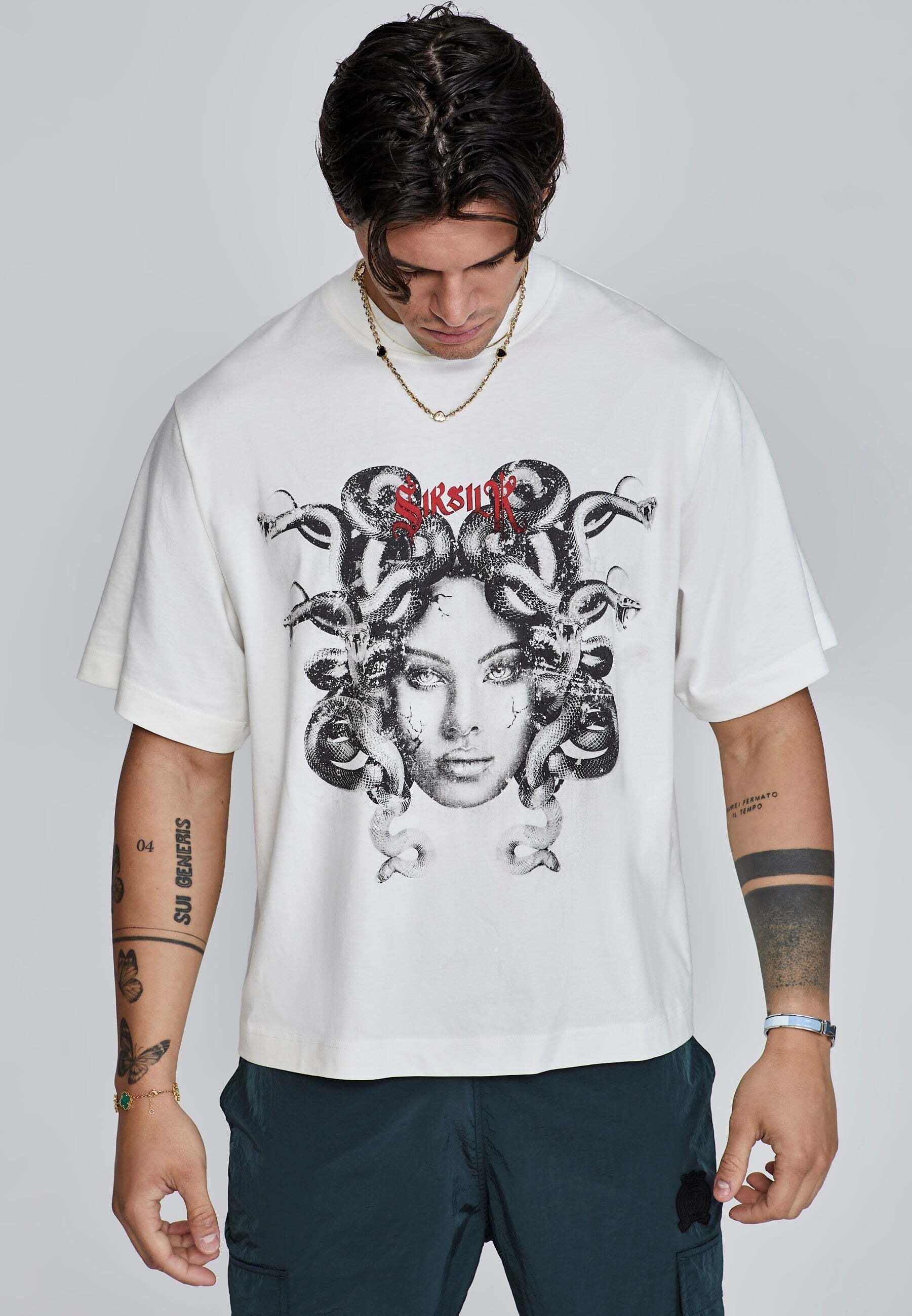 Image of Siksilk T-Shirt "Siksilk T-Shirt Medusa T-Shirt"