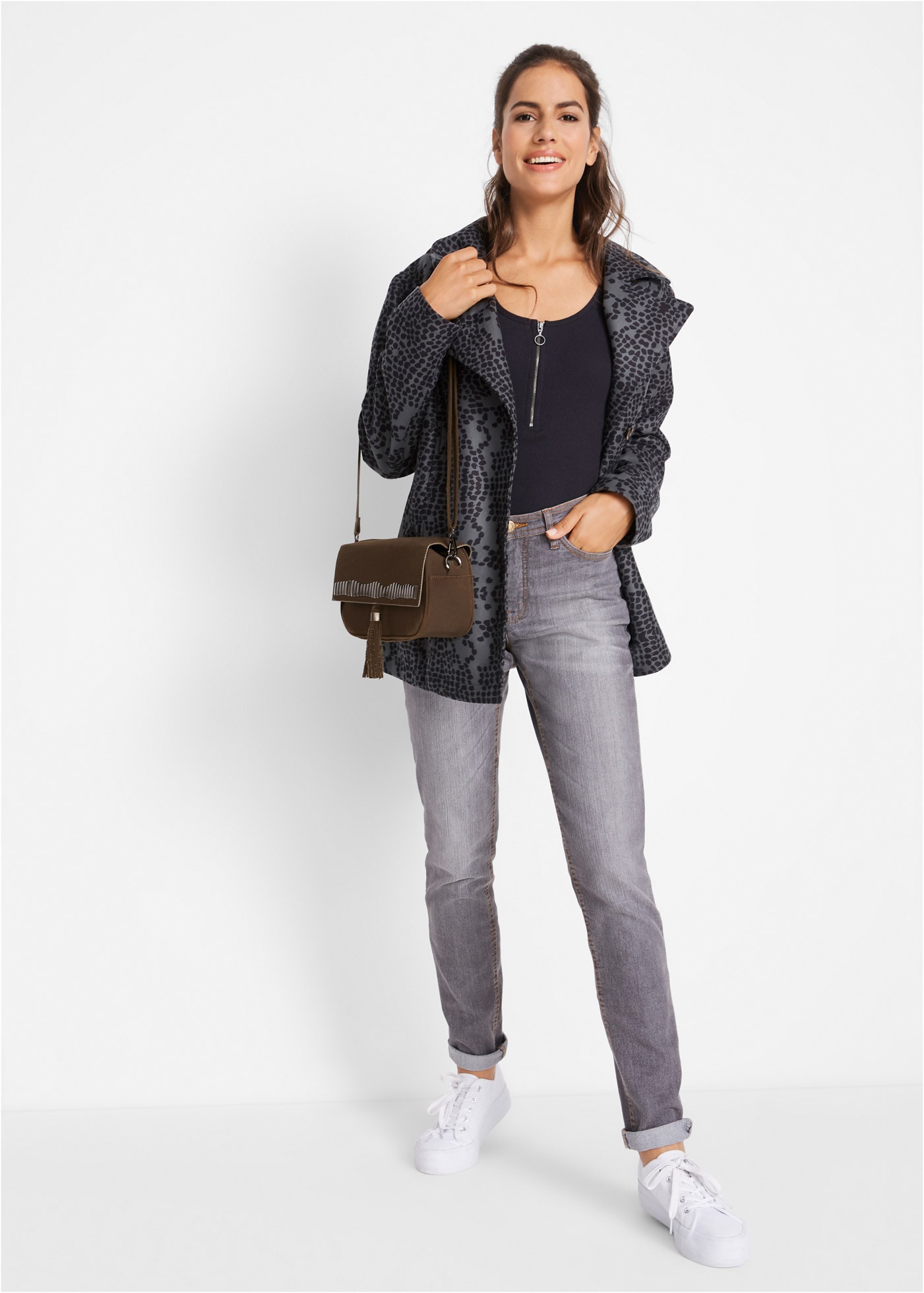 bonprix Mom-Jeans Regular Fit, mit Eingrifftaschen, Gesässtaschen und Coinpocket