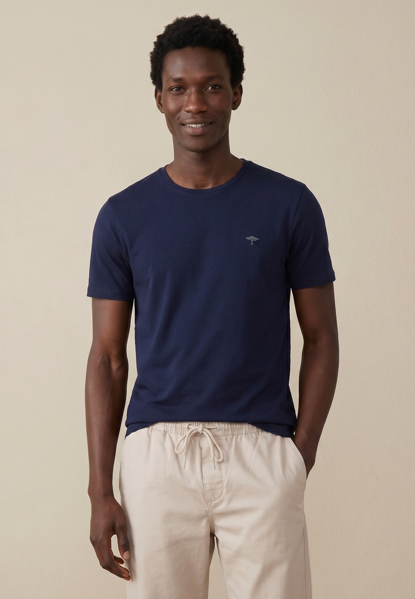 Image of FYNCH-HATTON T-Shirt "FYNCH-HATTON Basic T-Shirt" Sommershirt in unifarben, mit Logostickerei