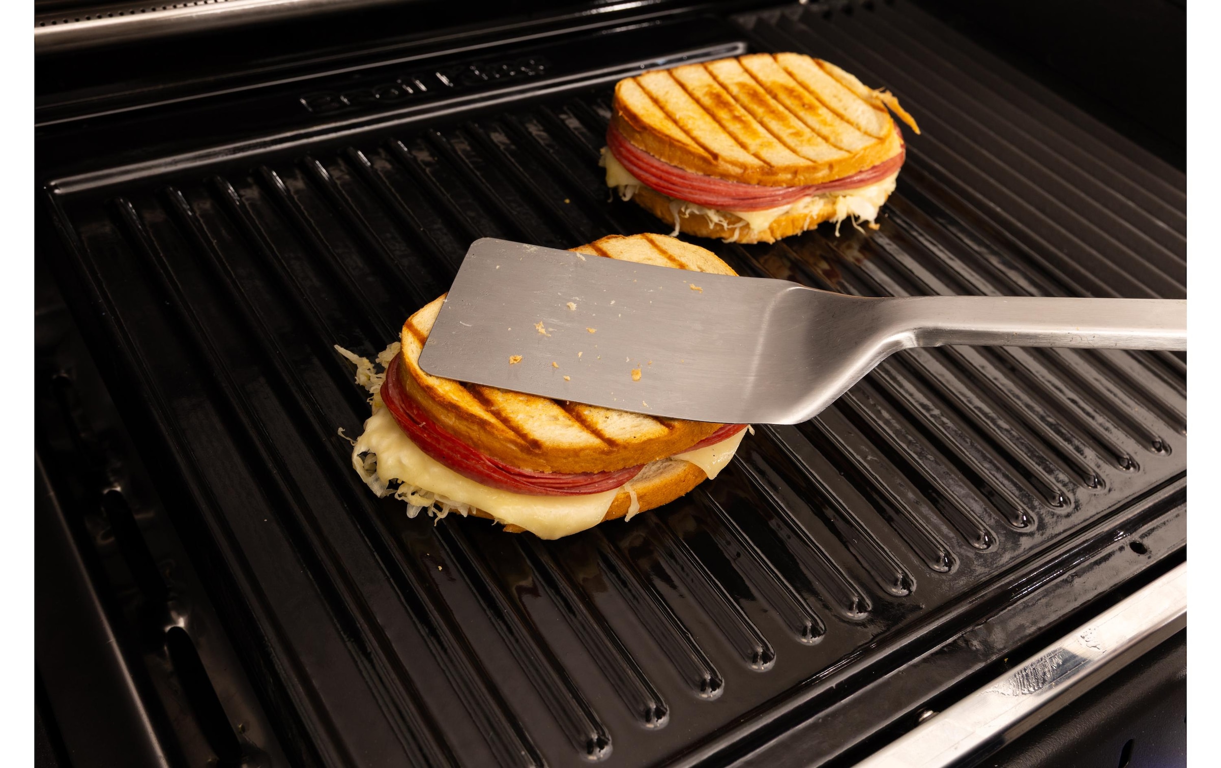 Broil King Grillplattenaufsatz »Do more – plancha Baron Crown« Gusseisen Emaillierte Plancha Platte für Baron und Crown Serie