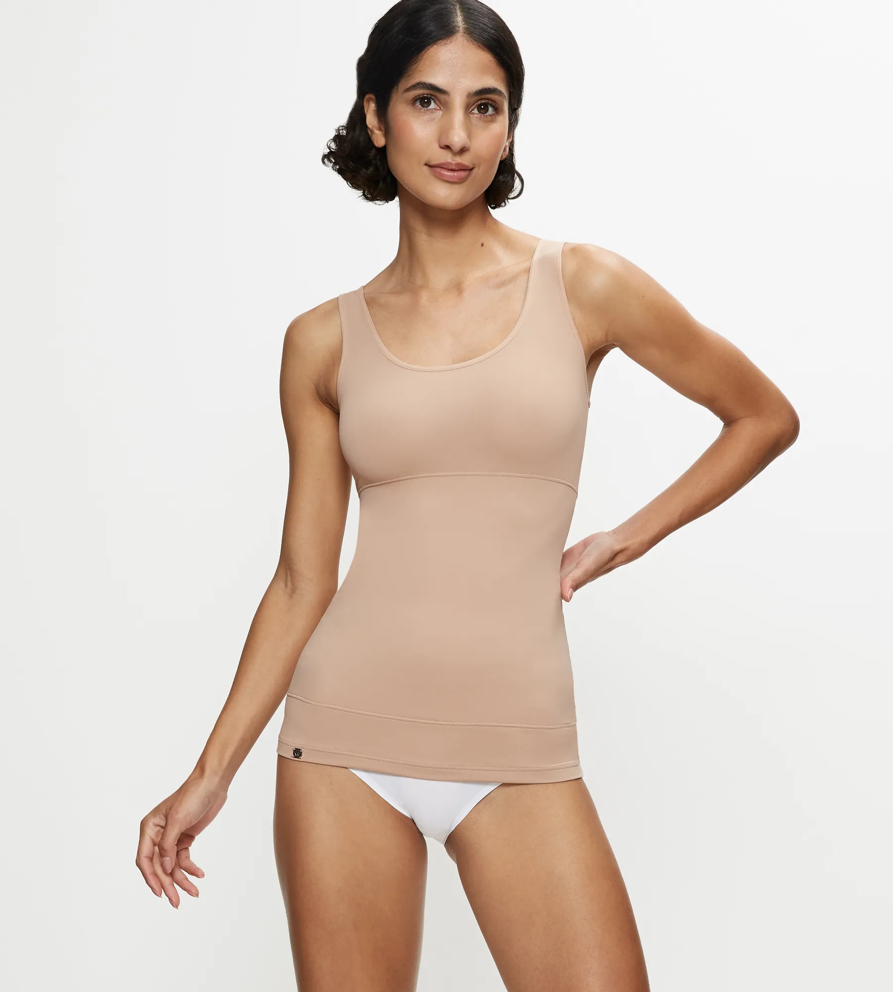 Triumph Chemise sculptante »Trendy Sensation« breite Träger, Shape-Effekt, tiefer Rundhals-Ausschnitt