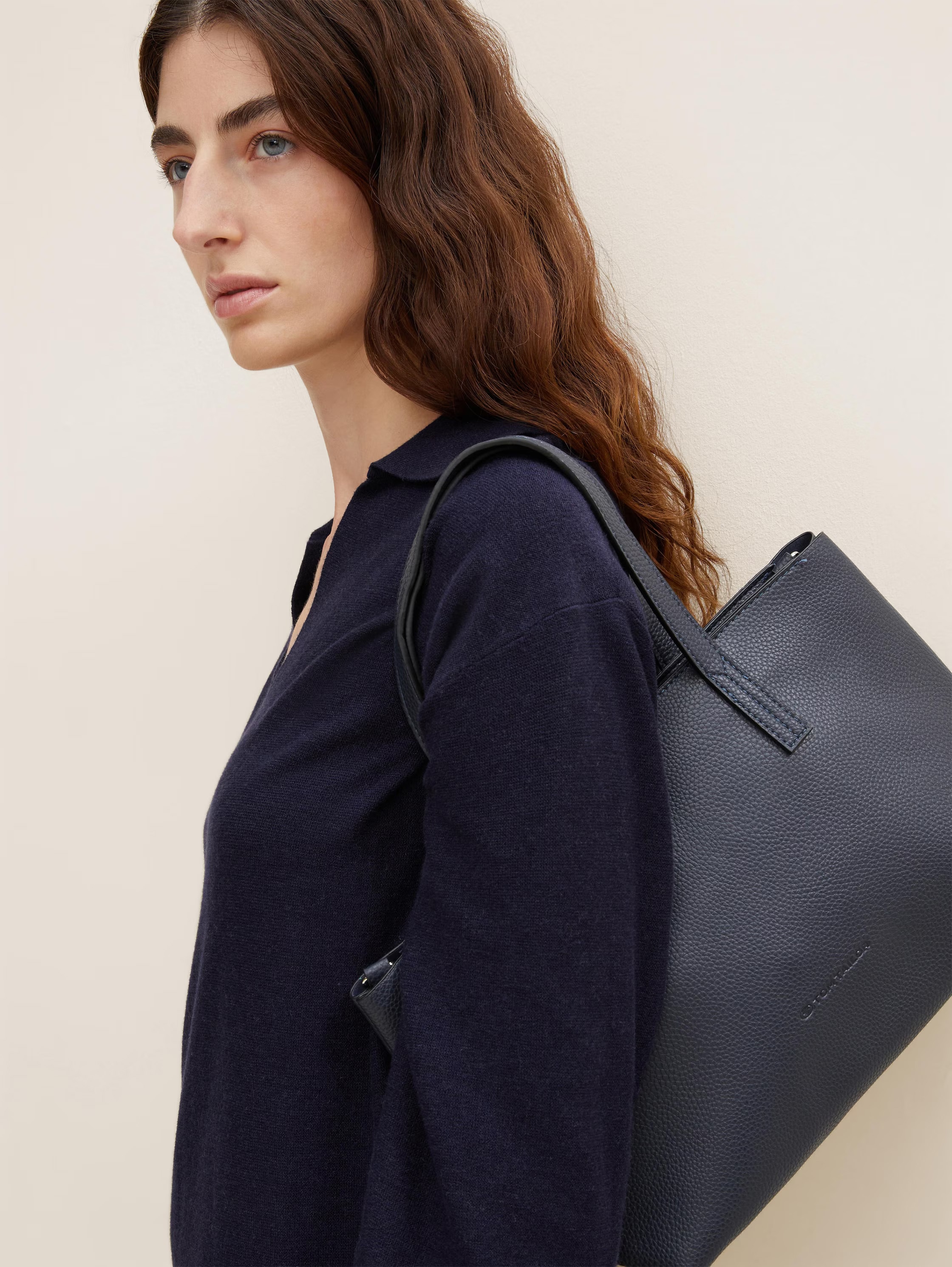 TOM TAILOR Shopper »Marla« aus fein genarbtem Lederimitat aussen und weichem Suede-Imitat innen