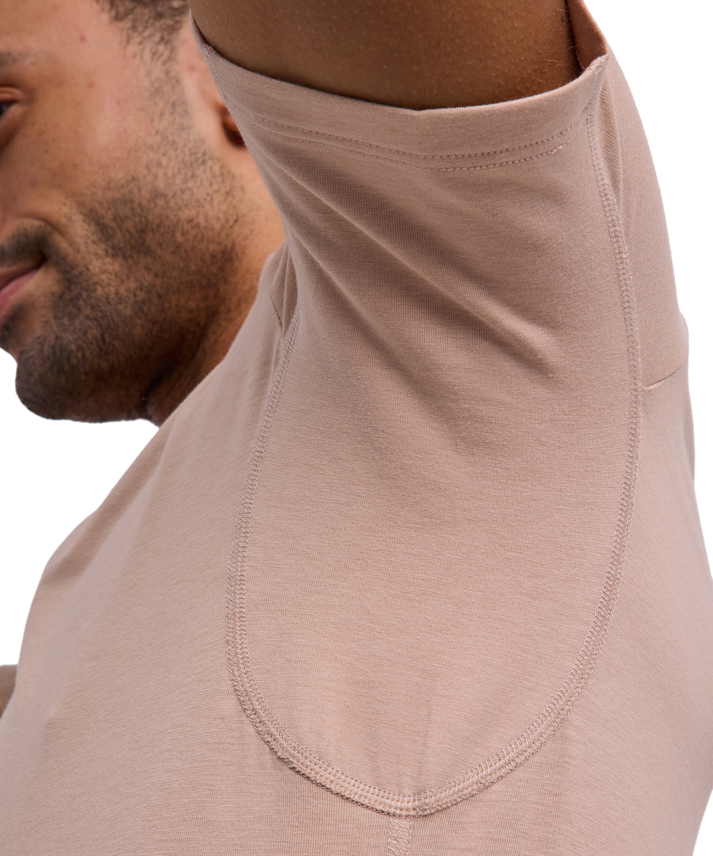 FALKE T-shirt »Daily Climate Control« col en V profond, manches courtes, mélange coton