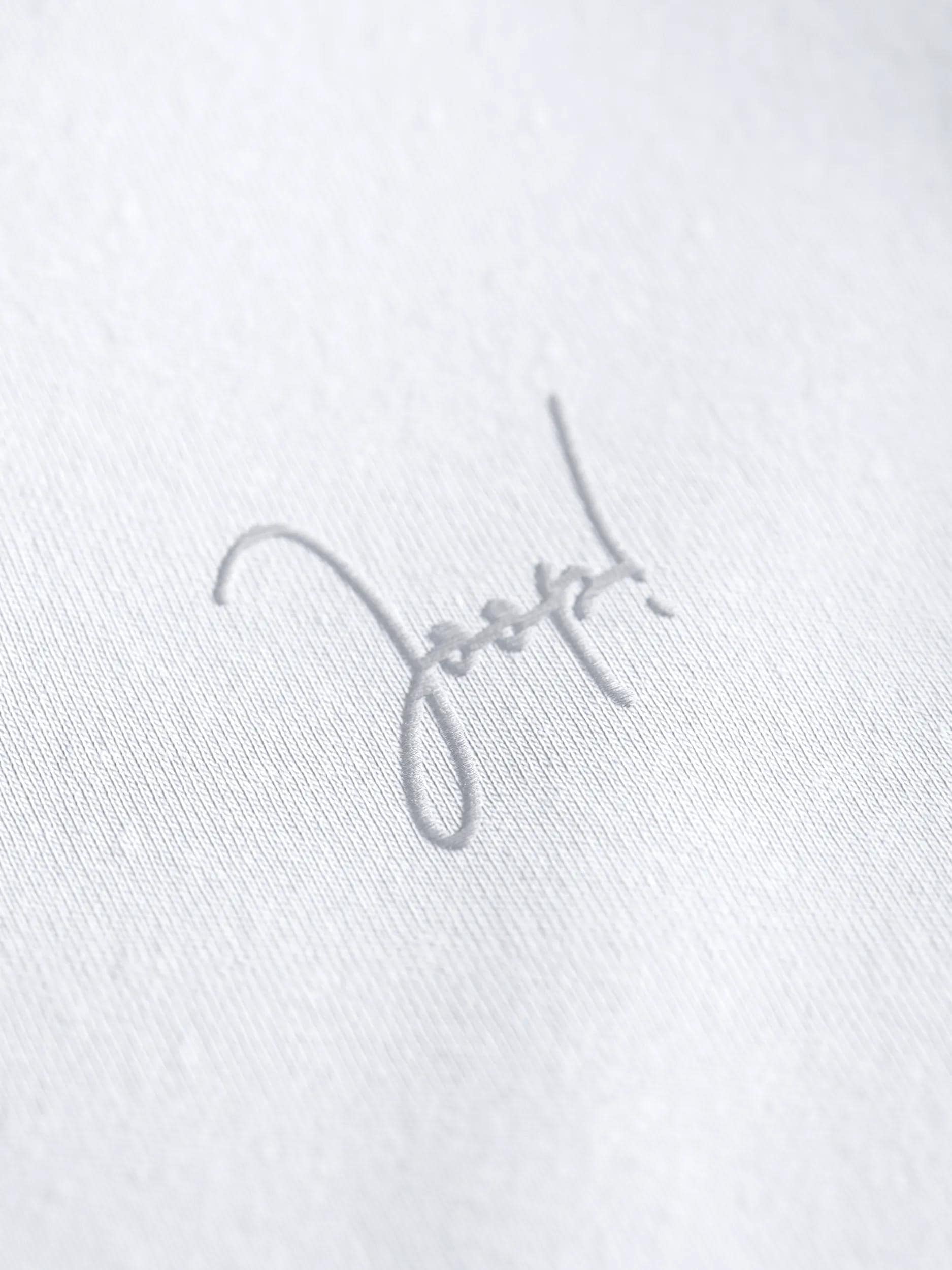 JOOP! T-shirt »Tia« mit tonigem Logo-Stitching, schmale Form