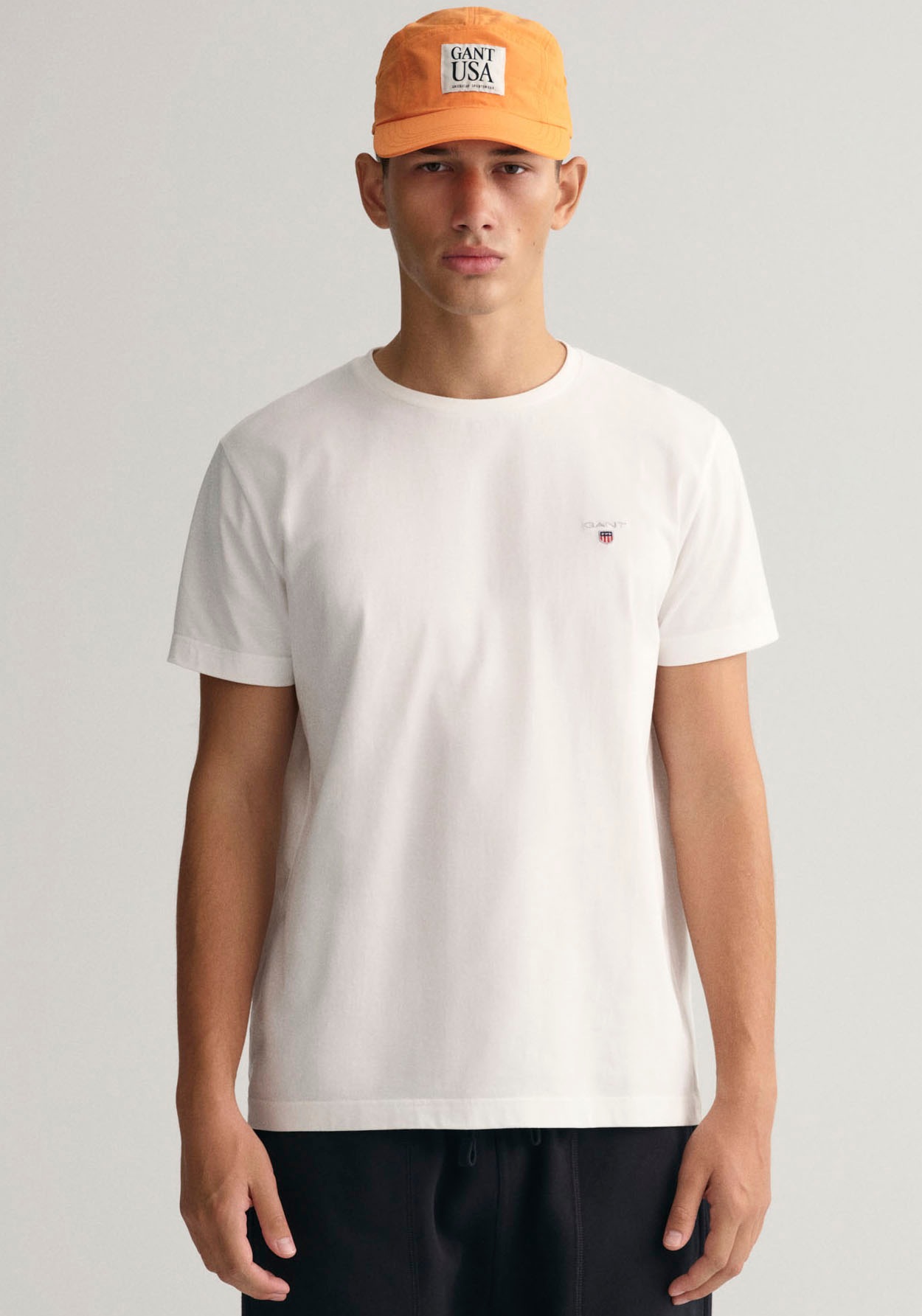 Gant T-Shirt »ORIGINAL SS T-SHIRT«, mit kleiner Kontrast-Logostickerei kaufen