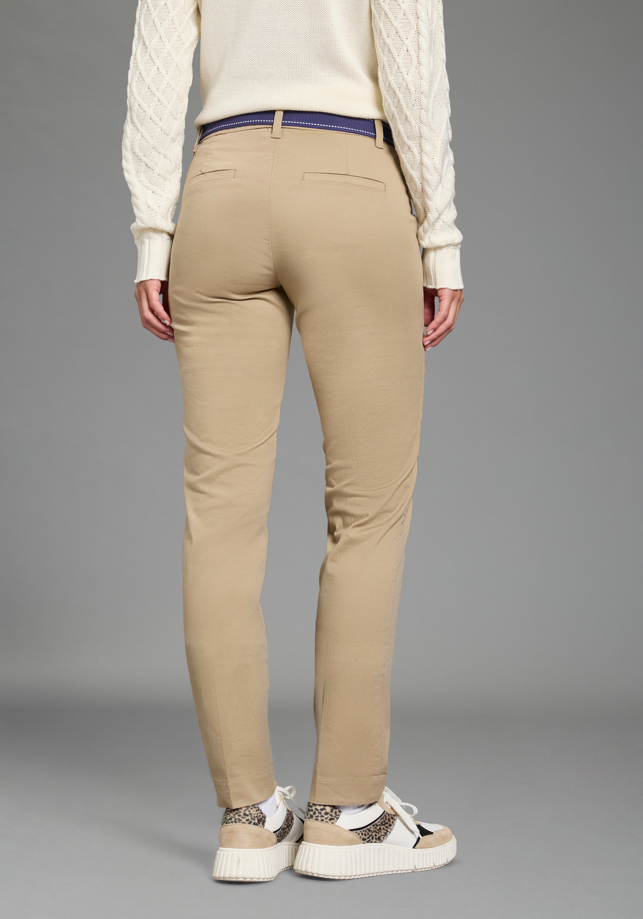 AJC Chinos  forme décontractée avec ceinture contrastante