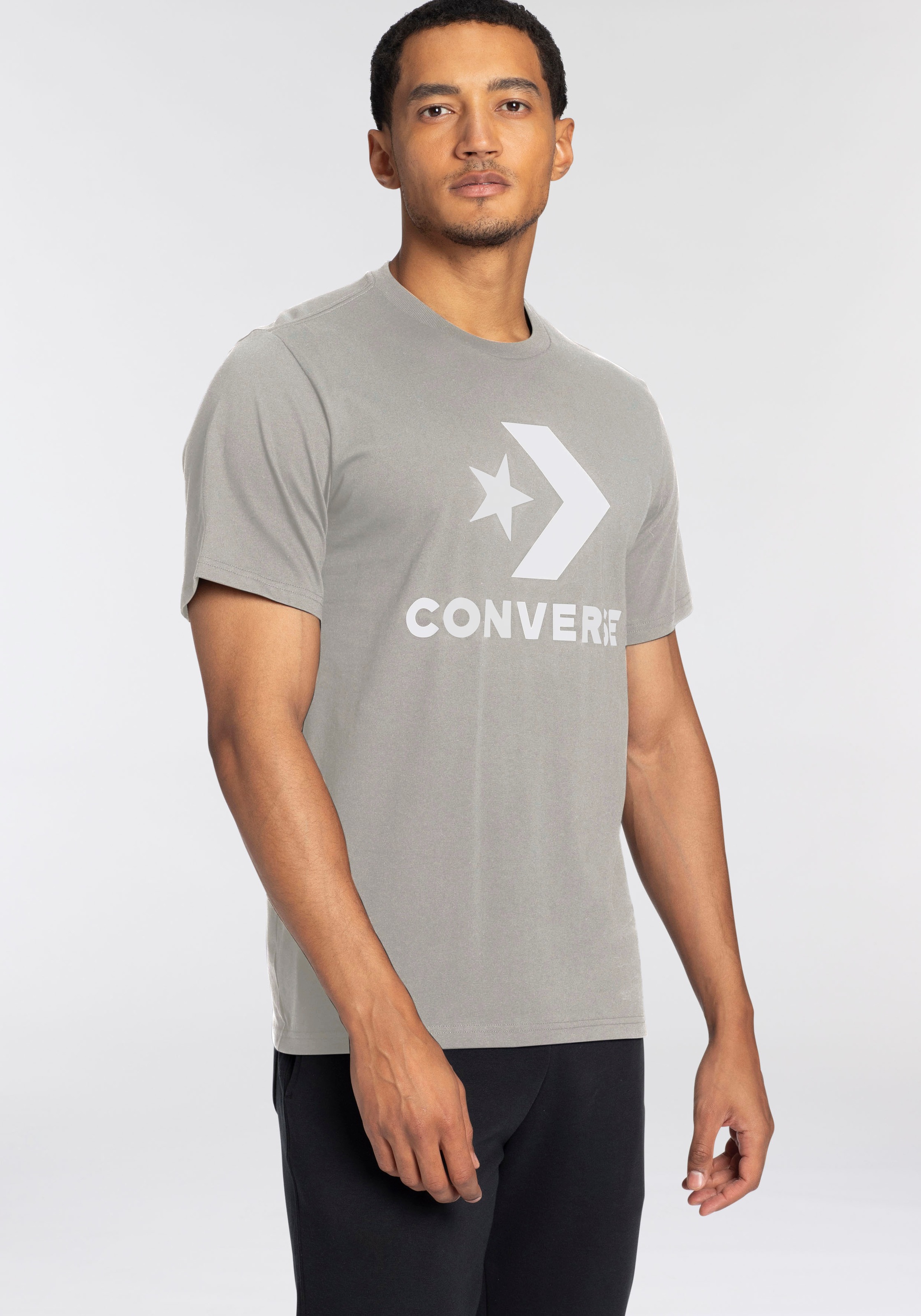 Image of Converse T-Shirt "STANDARD FIT CENTER FRONT LARGE LOGO STAR CHEV SS TEE"