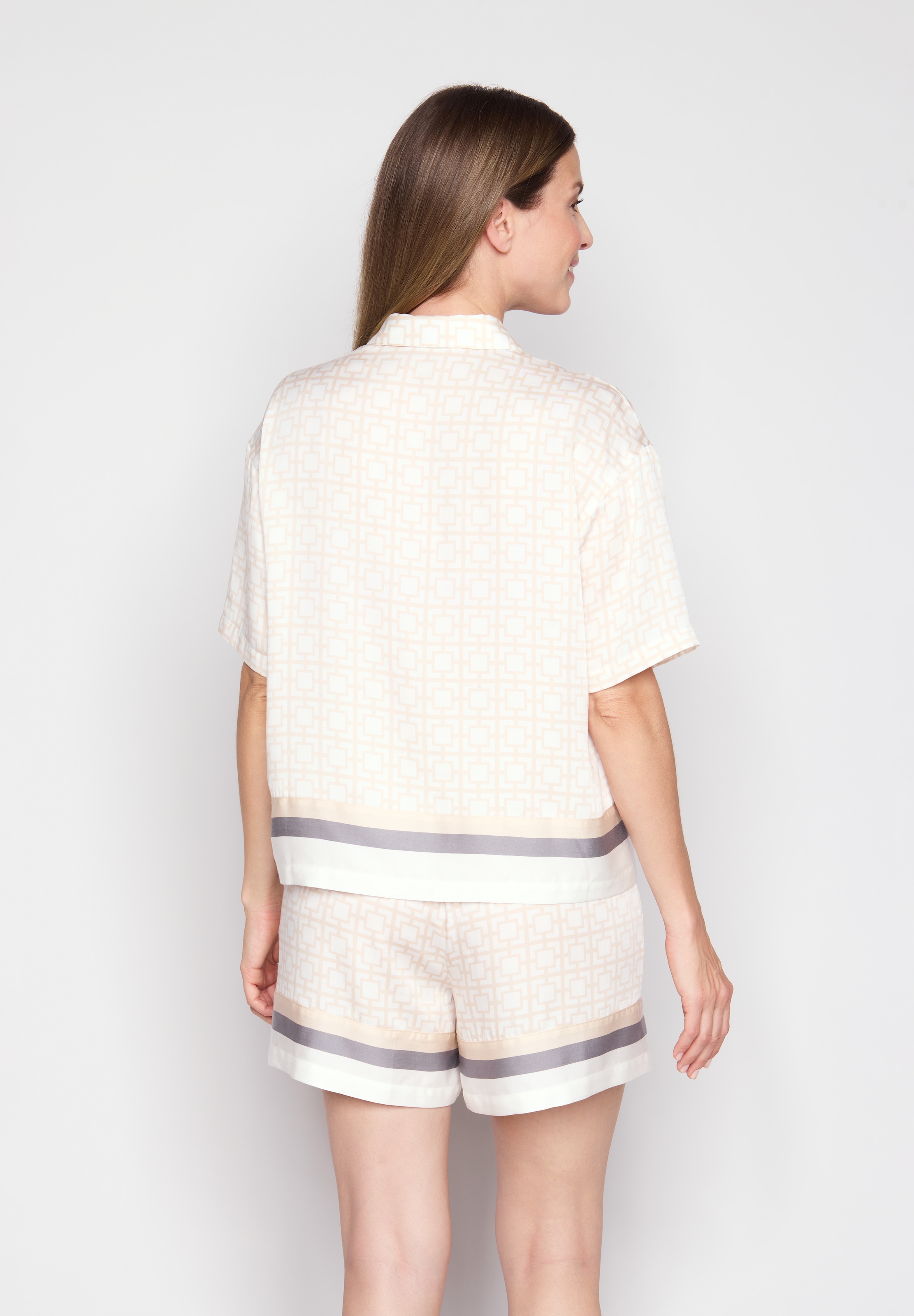 JOOP! Kurzarmshirt mit kurzem Ärmeln, Kragen und grafischem Muster