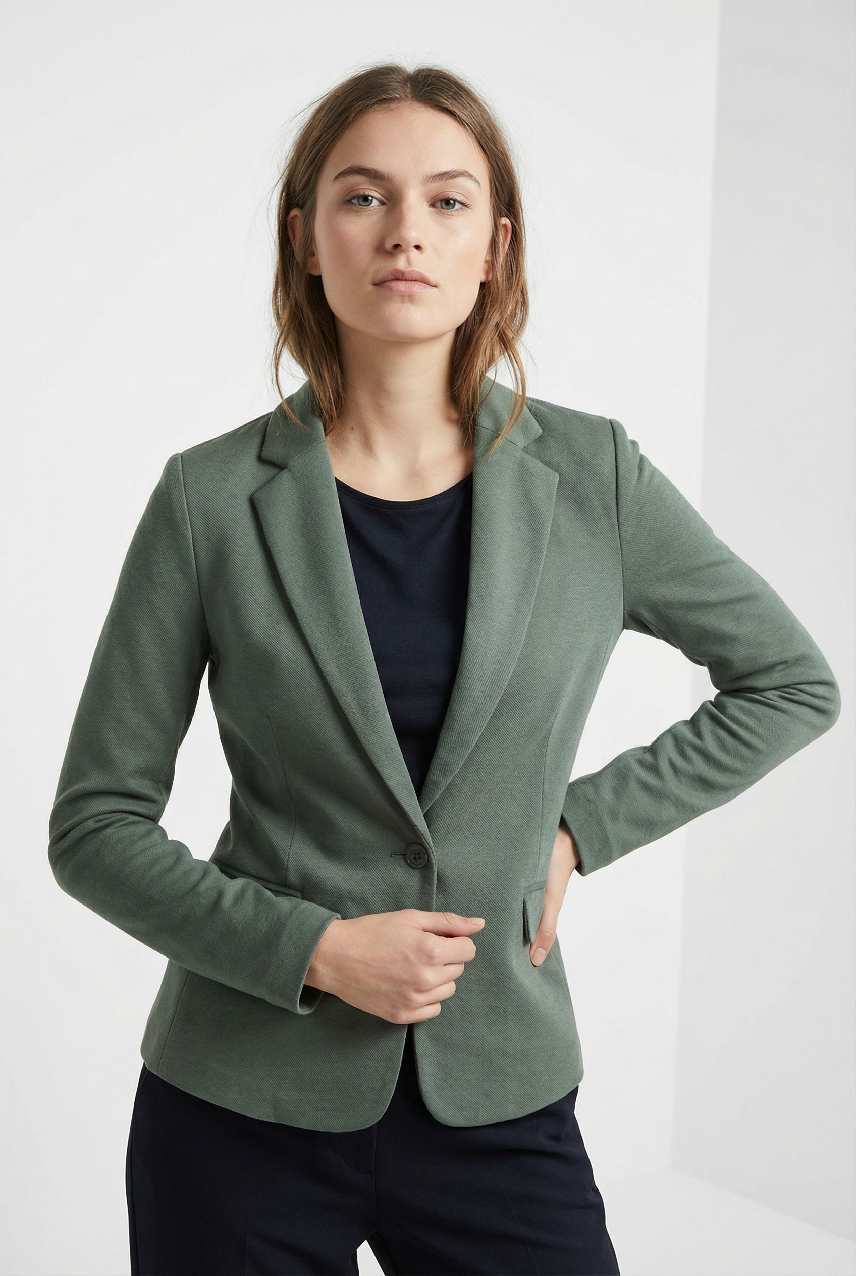 Vero Moda Blazer en jersey »VMJULIANE, figurbetonter Schnitt, 1-Knopf Verschluss« ungefüttert
