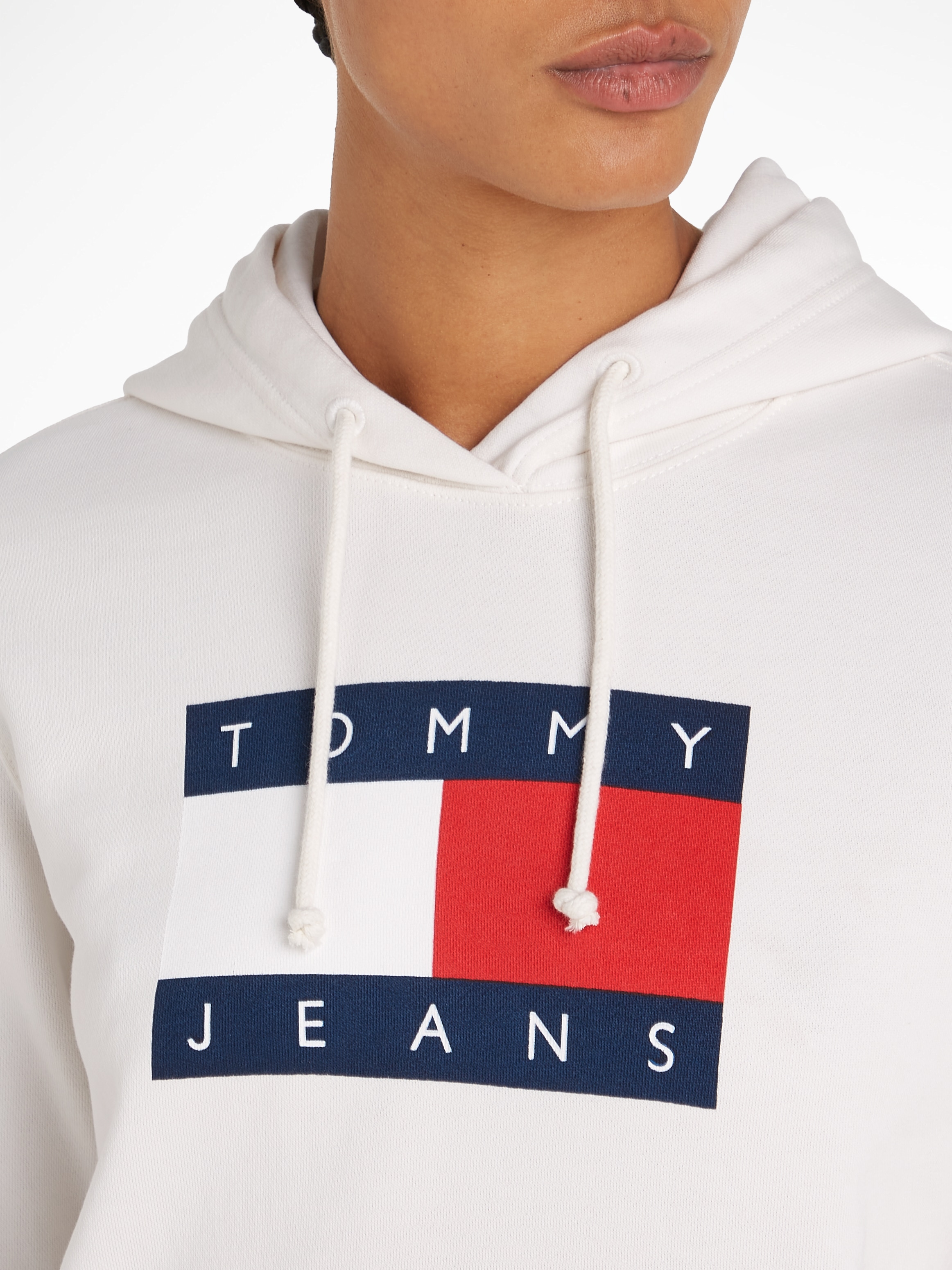 Tommy Jeans Kapuzensweatshirt »TJW REG TOMMY FLAG HOODIE EXT«, mit Kapuze, Tommy Jeans Logo-Flag