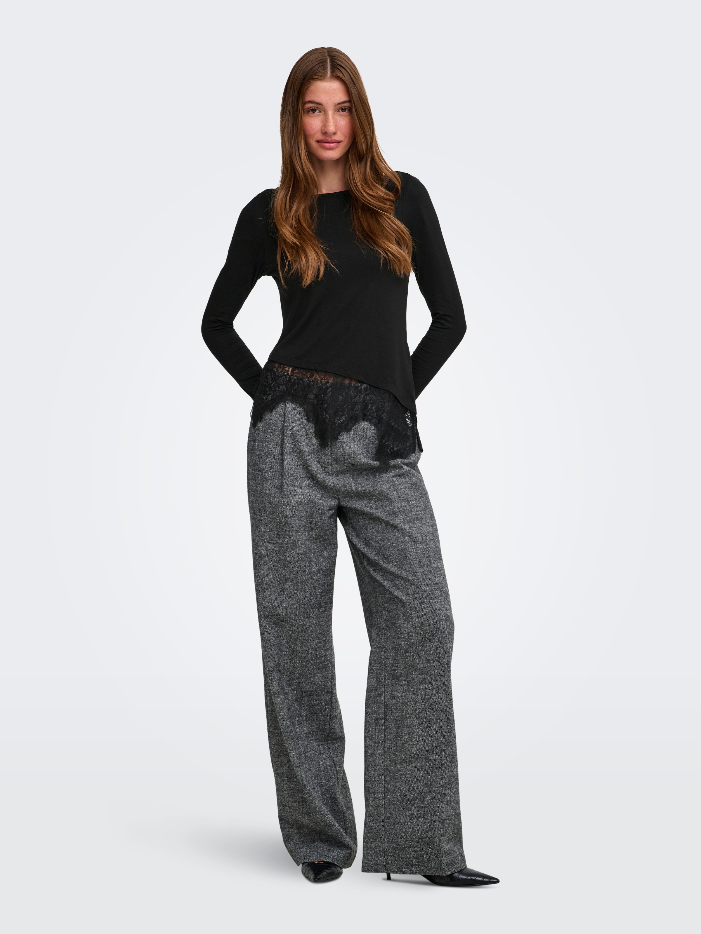 ONLY Spitzenshirt »ONLLAILA L/S LACE MIX TOP JRS NOOS« Viskosemischung, regular fit