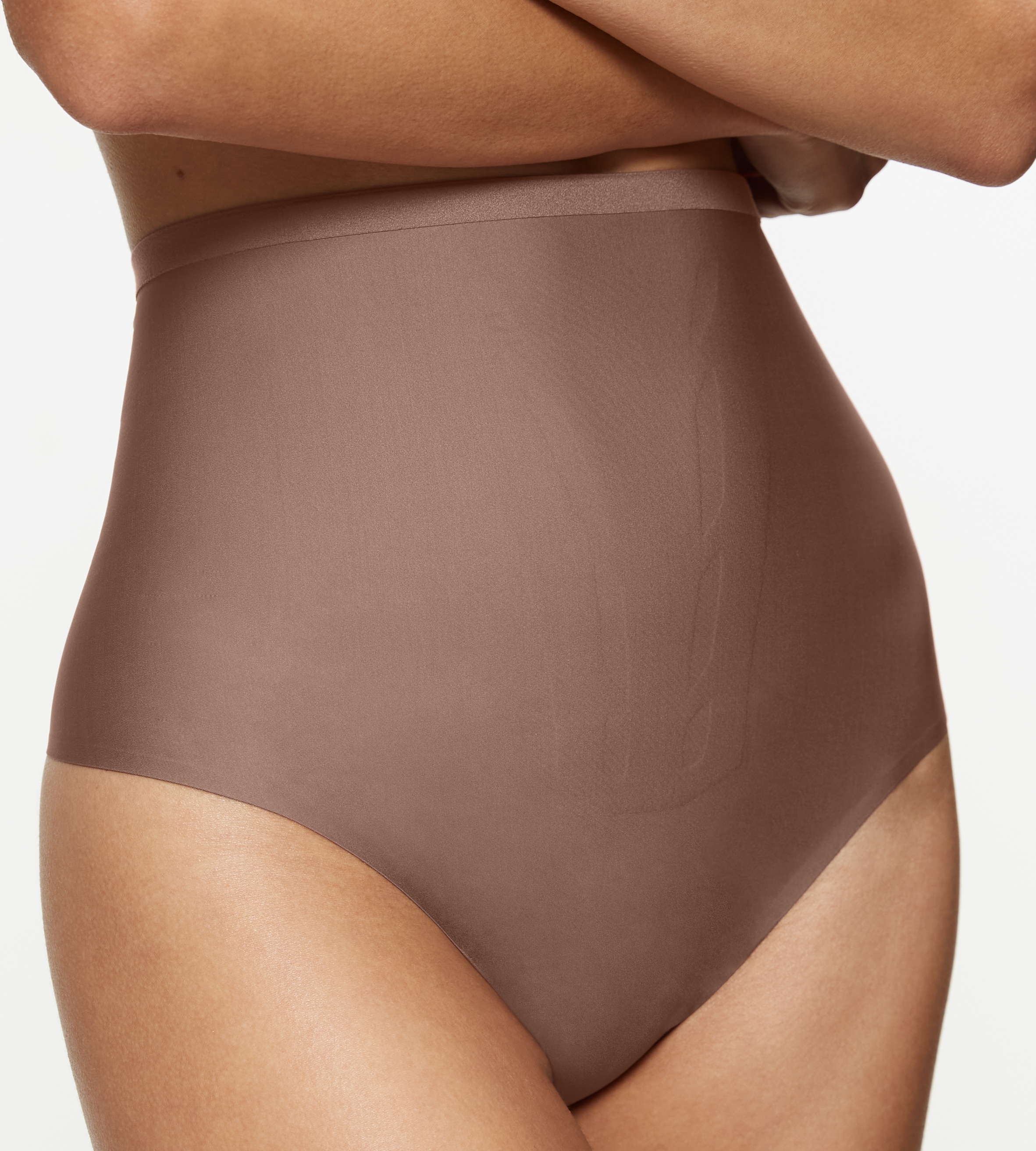 Triumph Shapingstring »Shape Smart«, formend, leicht, nahtlos, elastisch, mit Power-Mesh-Zonen