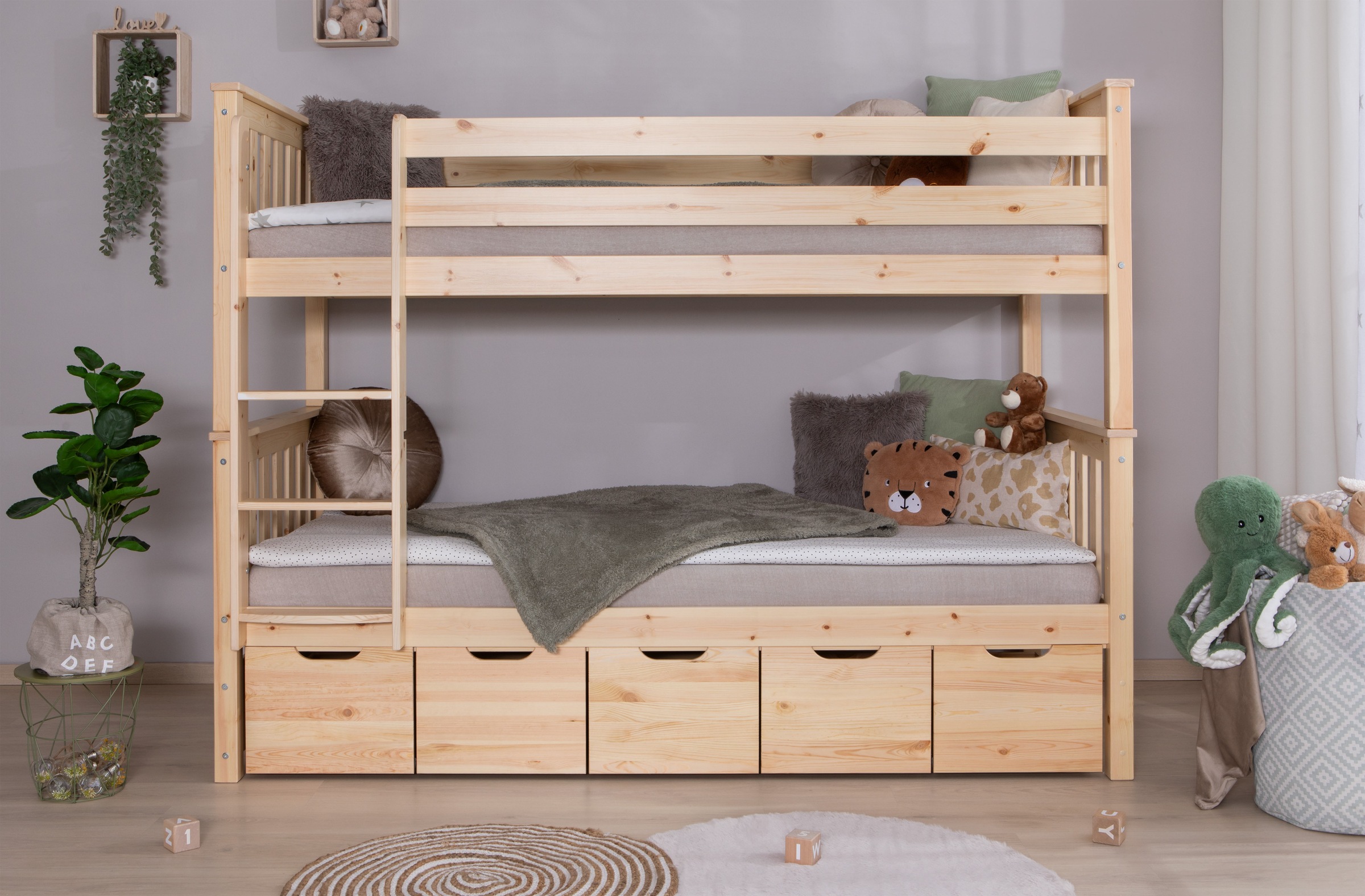 Ticaa Etagenbett »Sammy«, (90x200cm), mit Stauraum, umbaubar zu 2 Einzelbetten, Rollrost, Massivholz