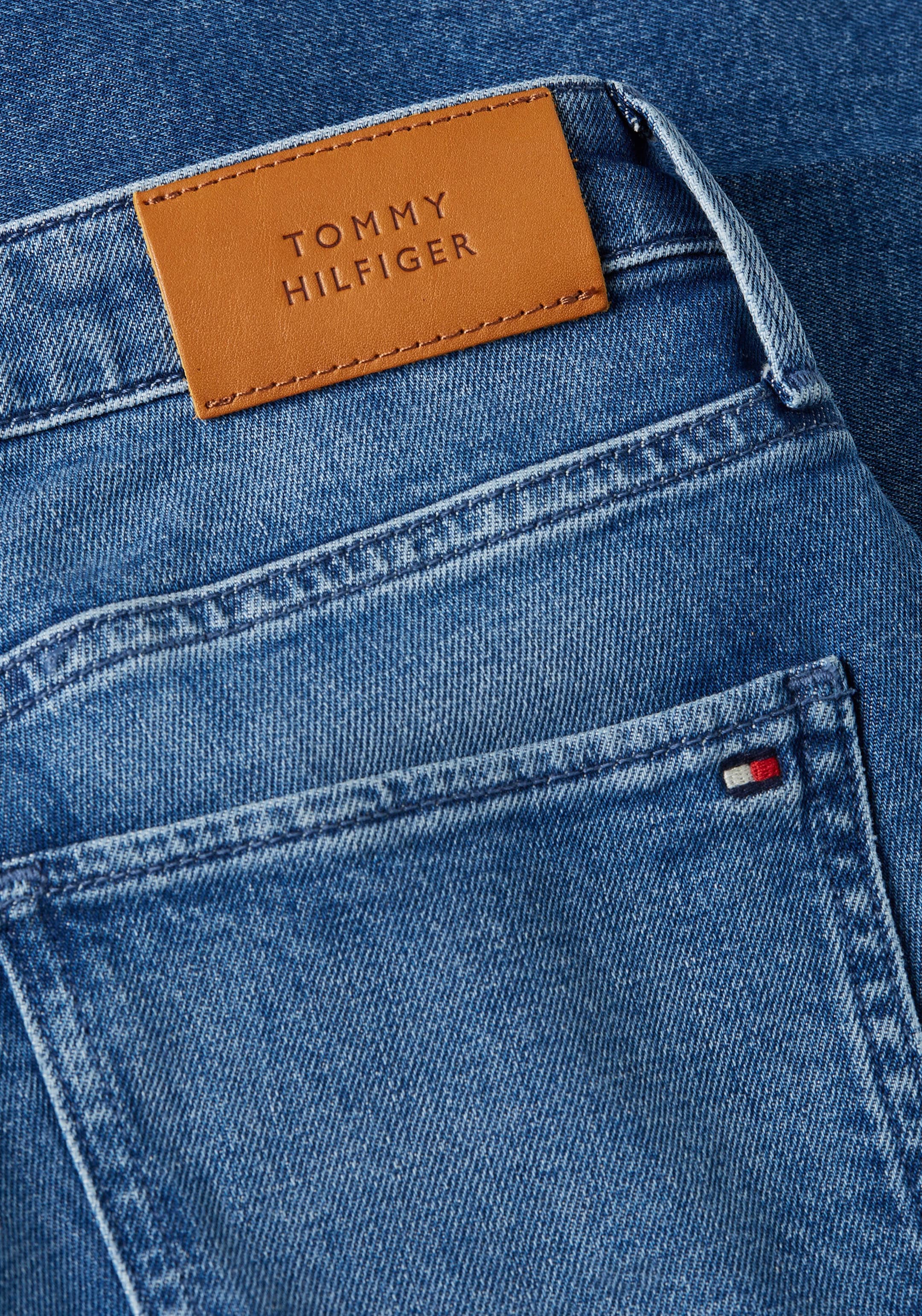 ♕ Tommy mit PATY«, »BOOTCUT Bootcut-Jeans Hilfiger Logo- Badge Hilfiger versandkostenfrei RW Tommy kaufen