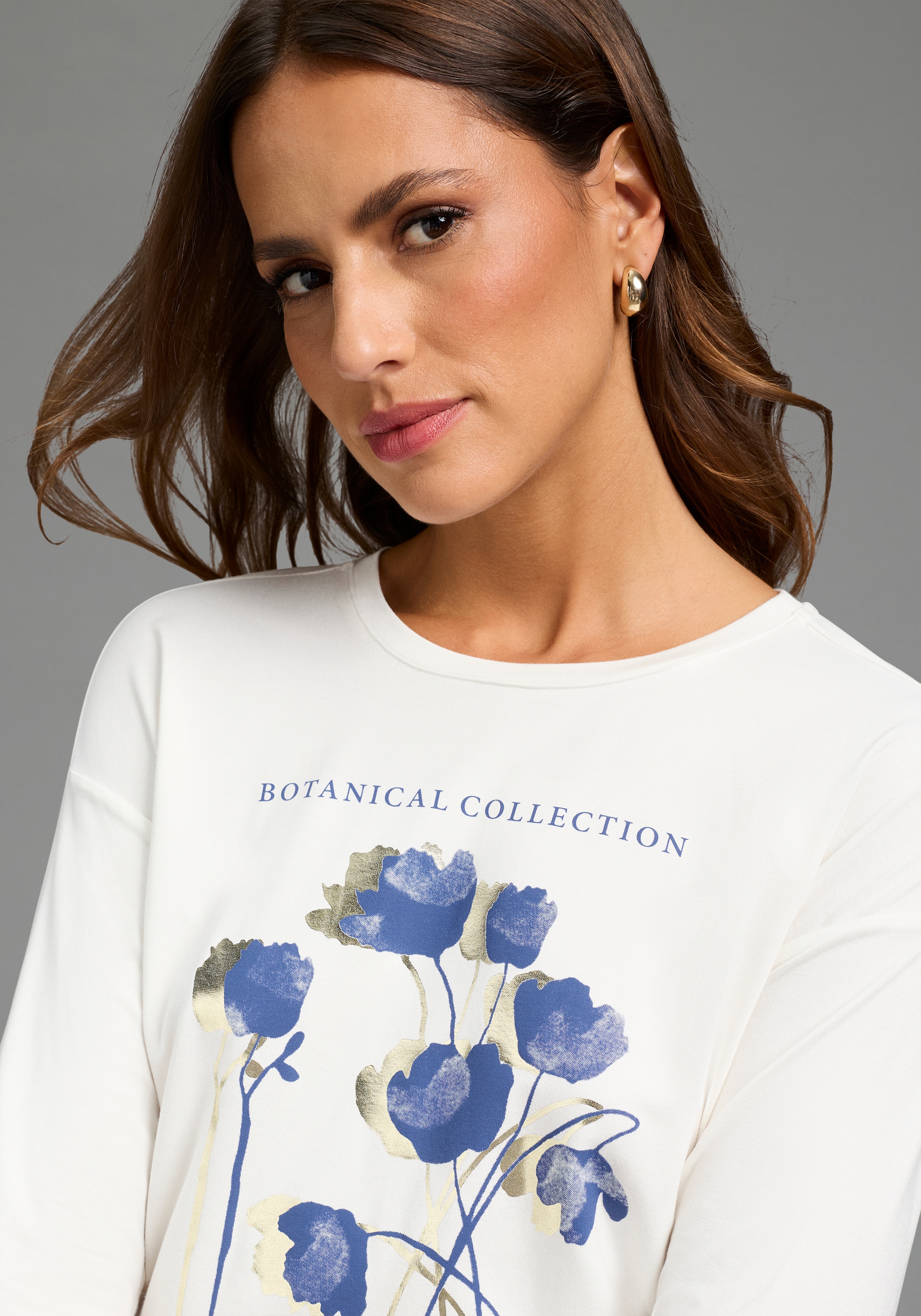 Laura Scott 3/4-Arm-Shirt »mit floralem Frontprint« und figurumspielende Passform, Rundhalsausschnitt ohne Kragen