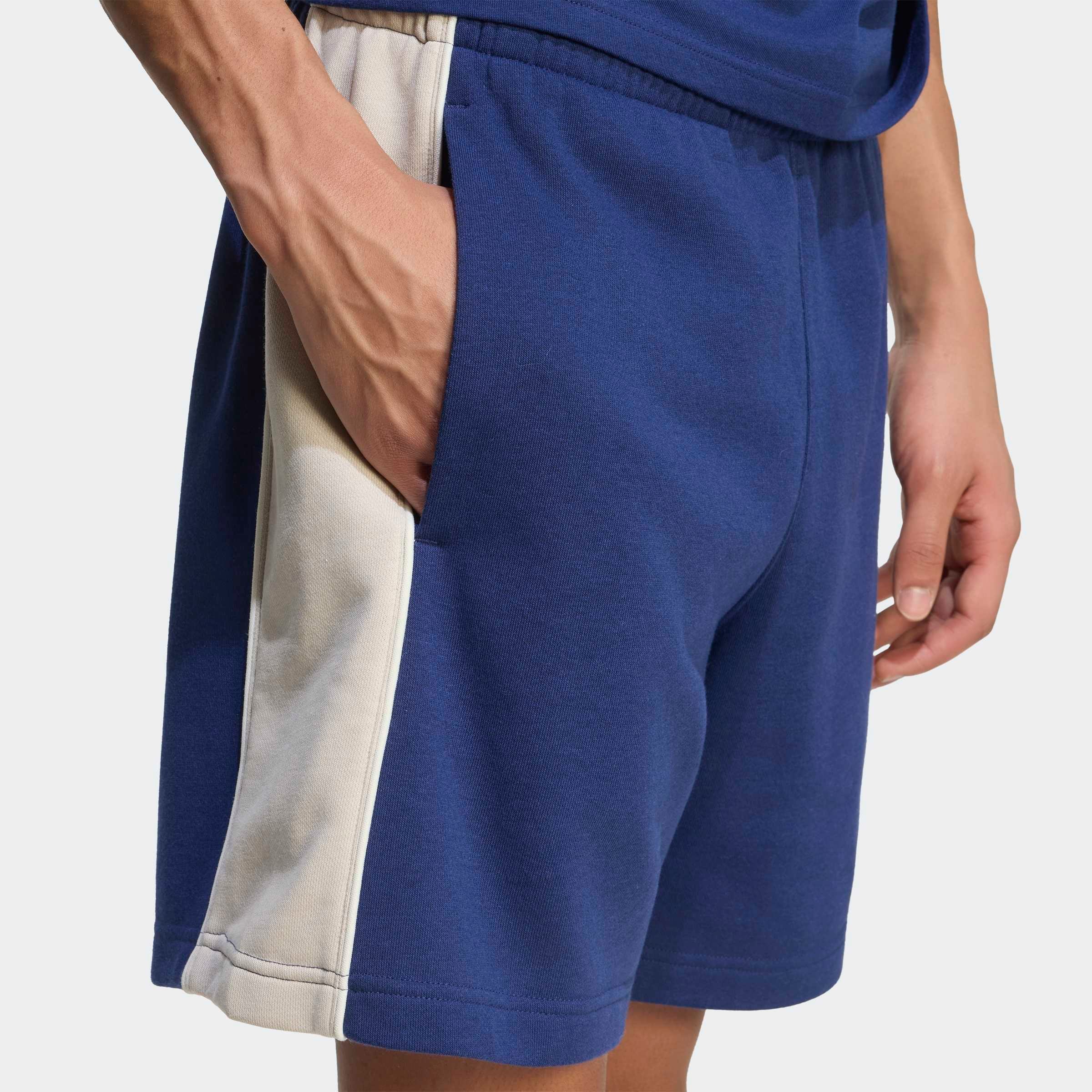 adidas Sportswear Shorts »SEASONAL ESSENTIALS FLEECE-, COLOURBLOCKING«  ohne Verschluss, aus Baumwolle, Polyester und Viskose, normale Weite