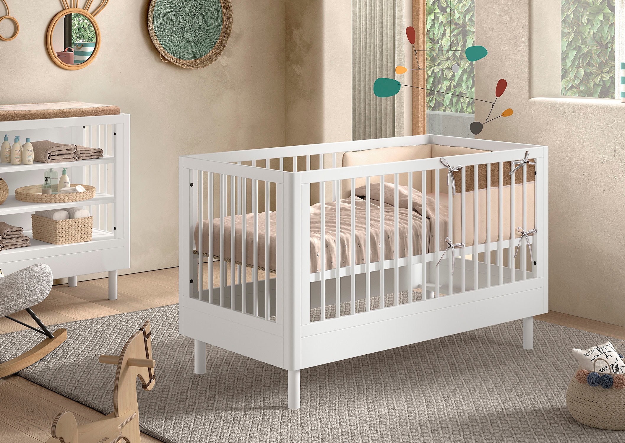 Vipack Lit bébé »Forrest, aus massiver Buche weiss lackiert, zeitloses Design« sommier à lattes réglable en hauteur en 3 positions, très stable