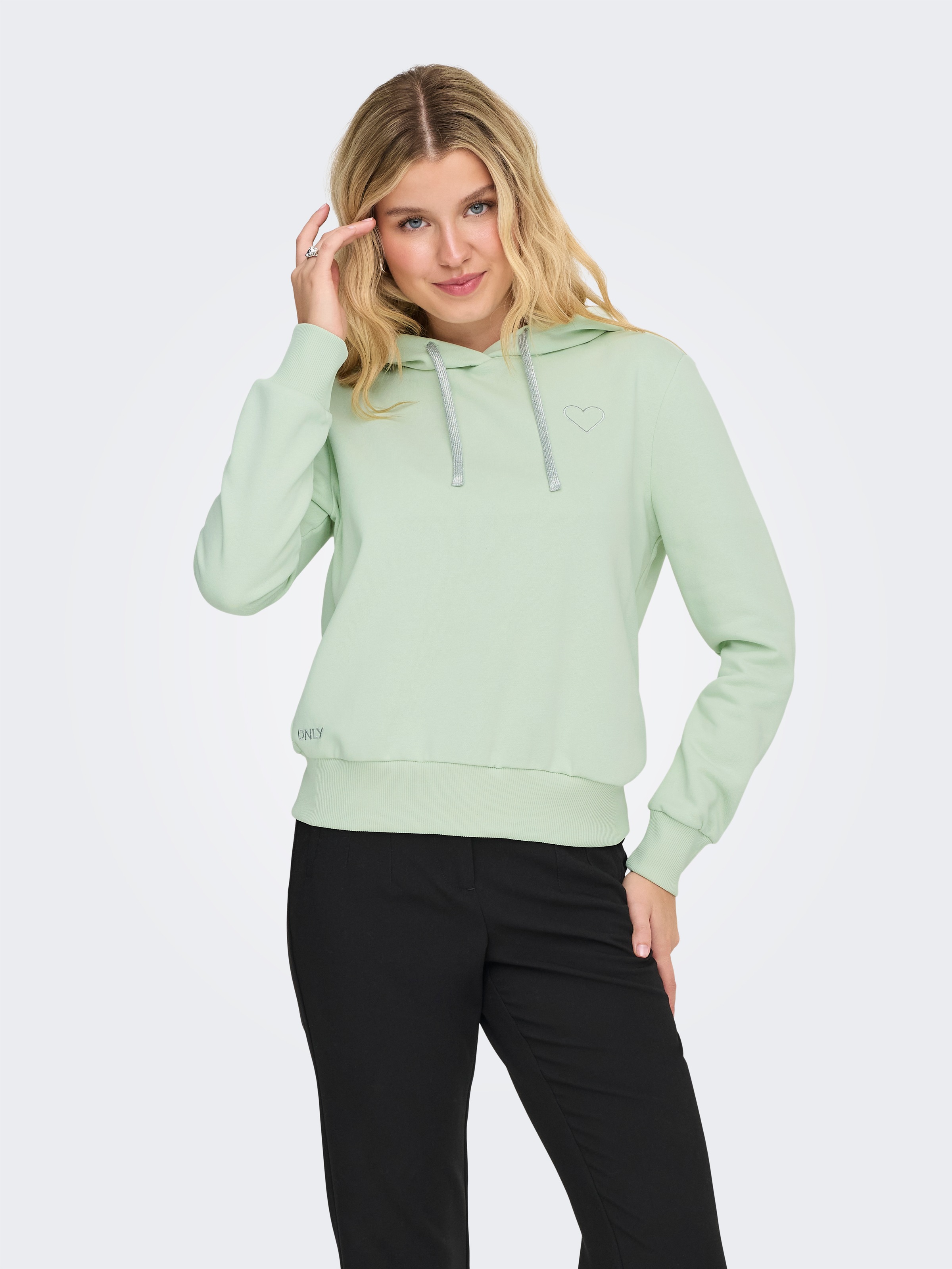 ONLY Sweat à capuche »ONLNOLI L/S HEART HOOD SWT NOOS«, Baumwollmischung, regular fit
