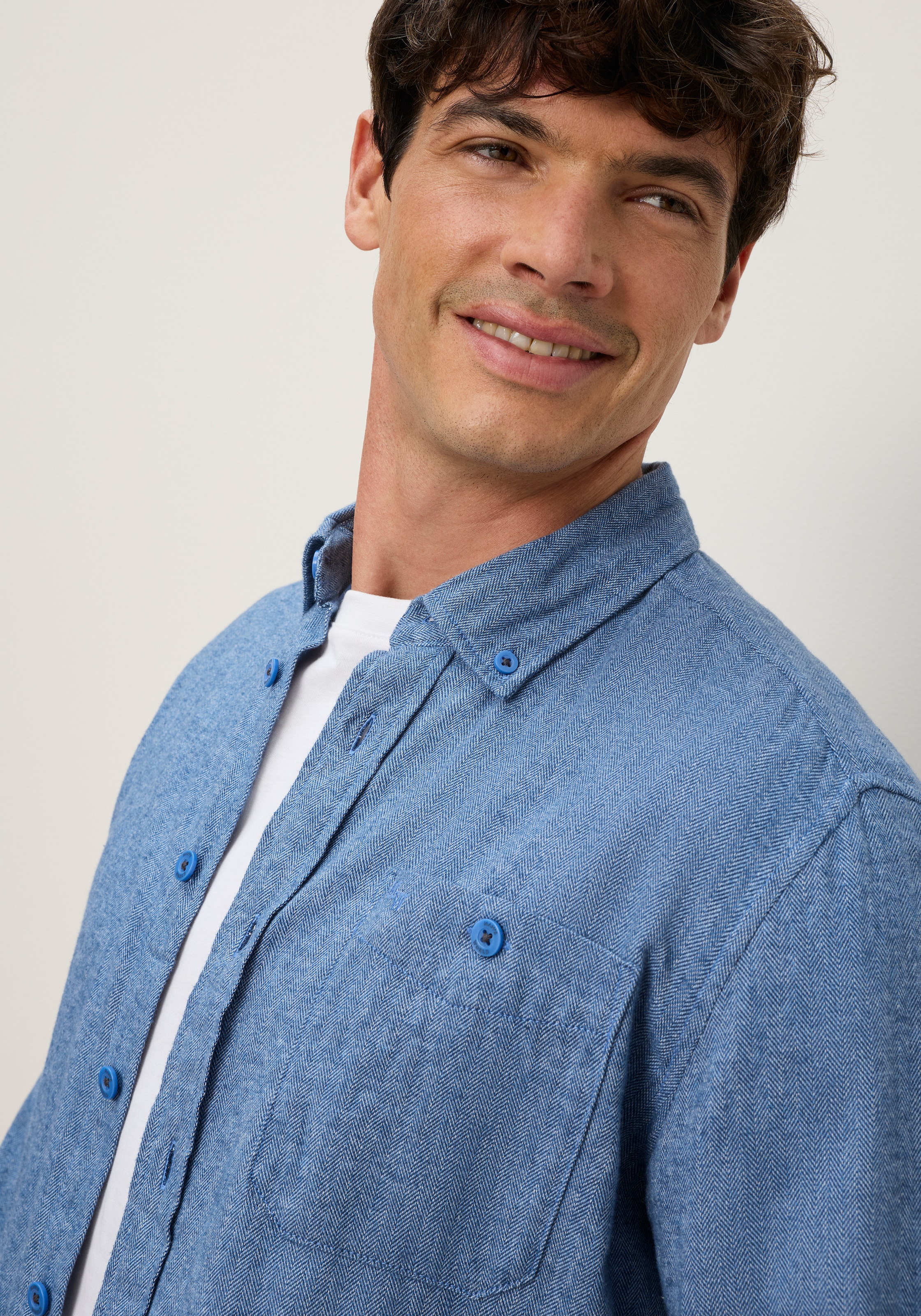 Man's World Chemise à manches longues »Zeitlose Fischgrat-Optik mit modernem Charakter« avec patte de boutonnage, coupe régulière, en coton tissé
