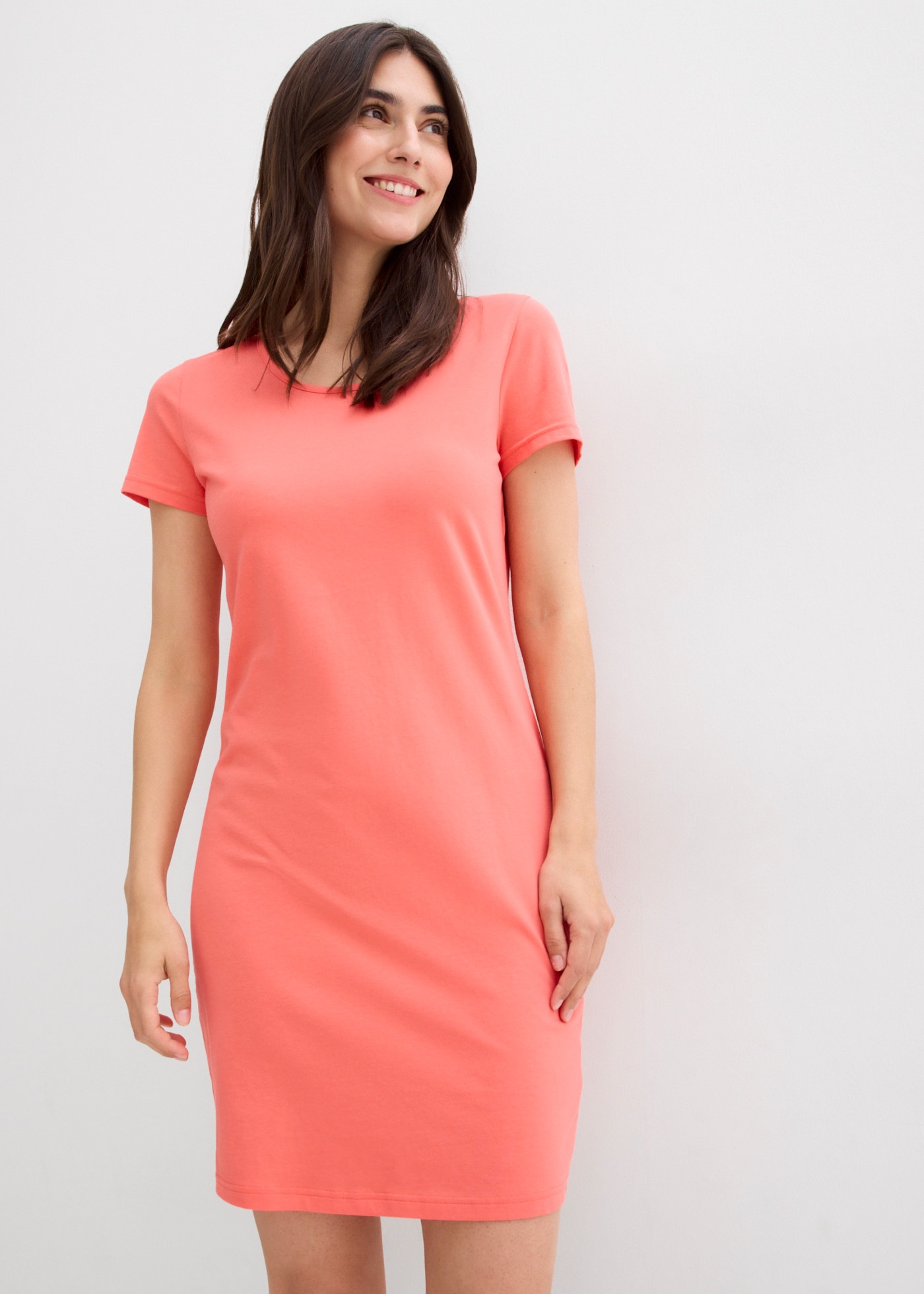 Image of bonprix Jerseykleid bequeme Passform, aus Baumwolle mit Elasthan, Kurzarm-Design