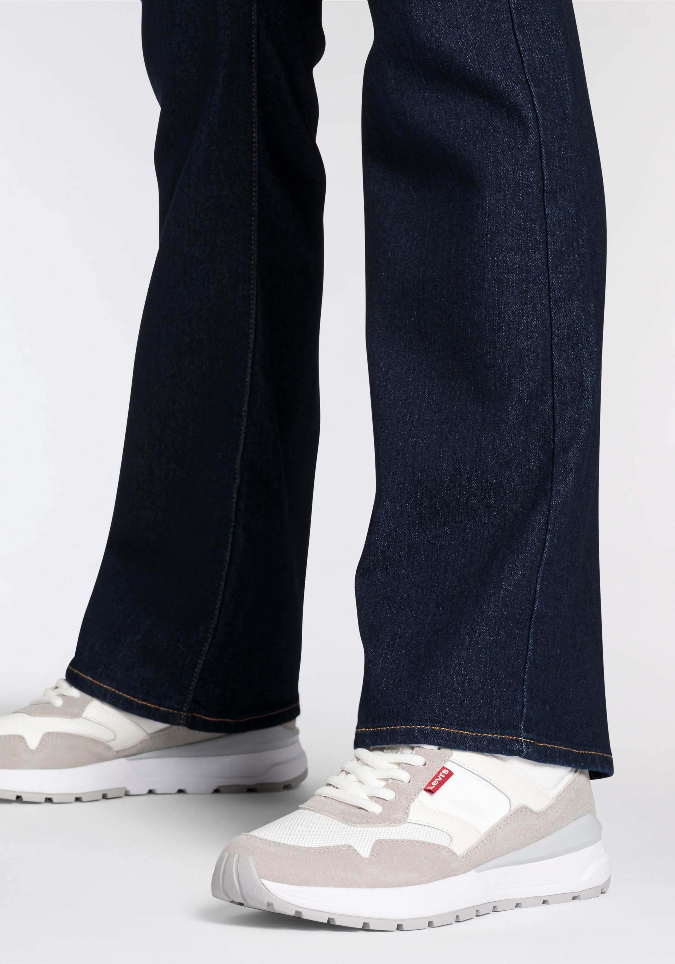 Levi's® Bootcut-Jeans »315 Shaping Boot«