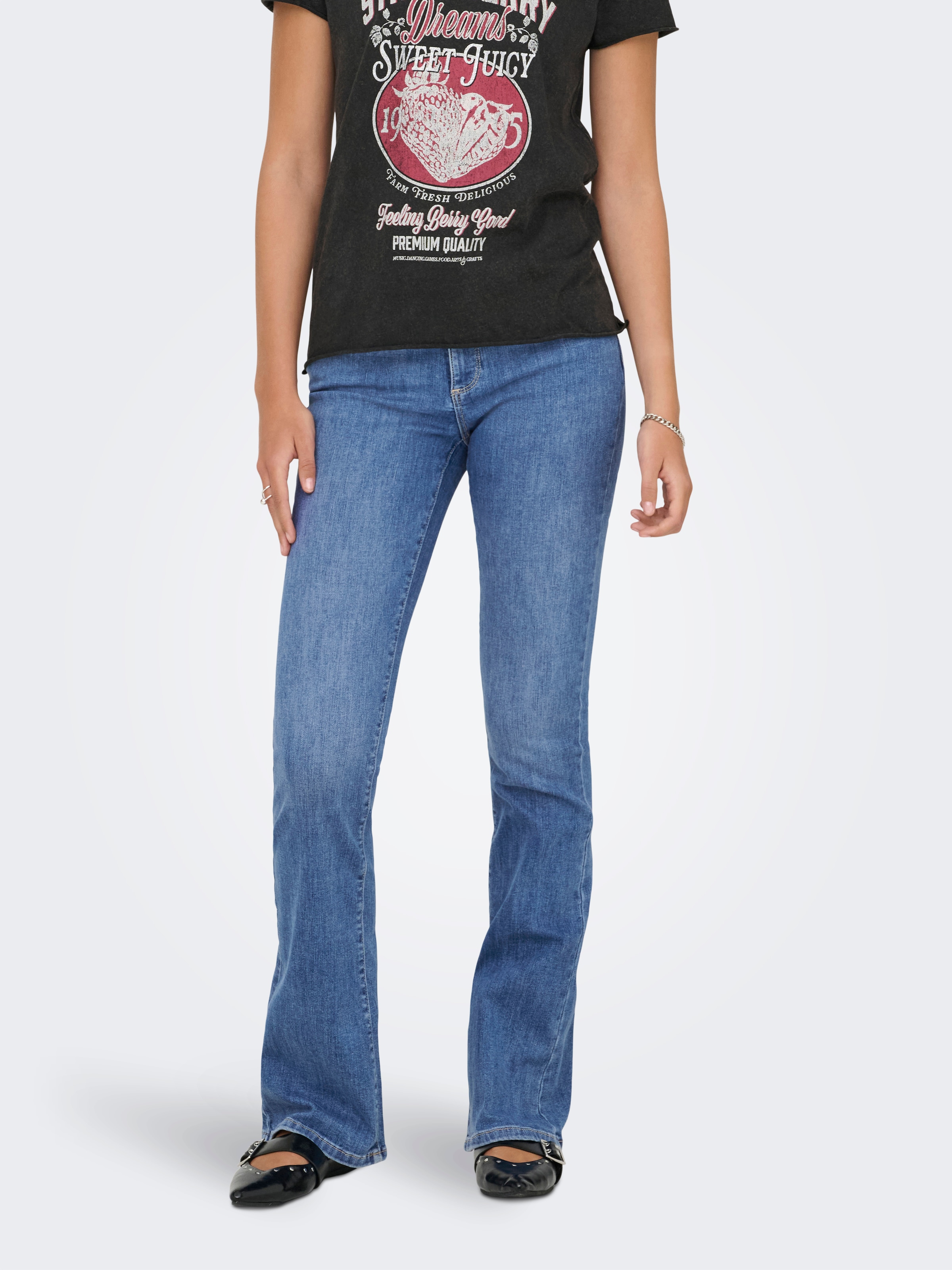 ONLY Bootcut-Jeans »ONLANNIE MID FLARED BOX DNM« mit dunkler Waschung