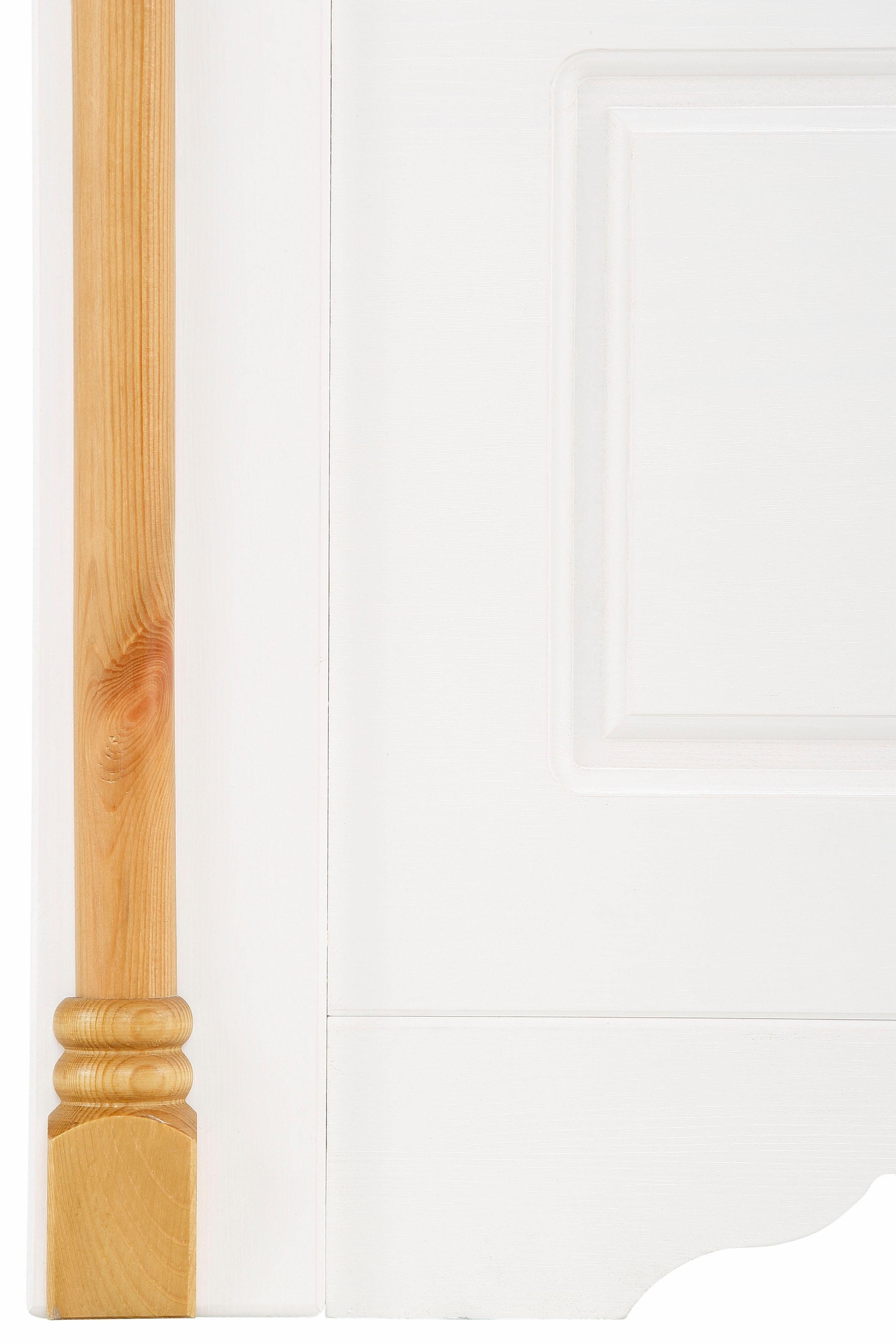 Home affaire Massivholzbett »Graz, hohe Belastbarkeit, klassischer Landhausstil, FSC® zertifiziert«, (Breite/Belastbarkeit 180cm/220 KG, 90cm/=120KG), mit dekorativen Fräsungen, inklusive Lattenrost