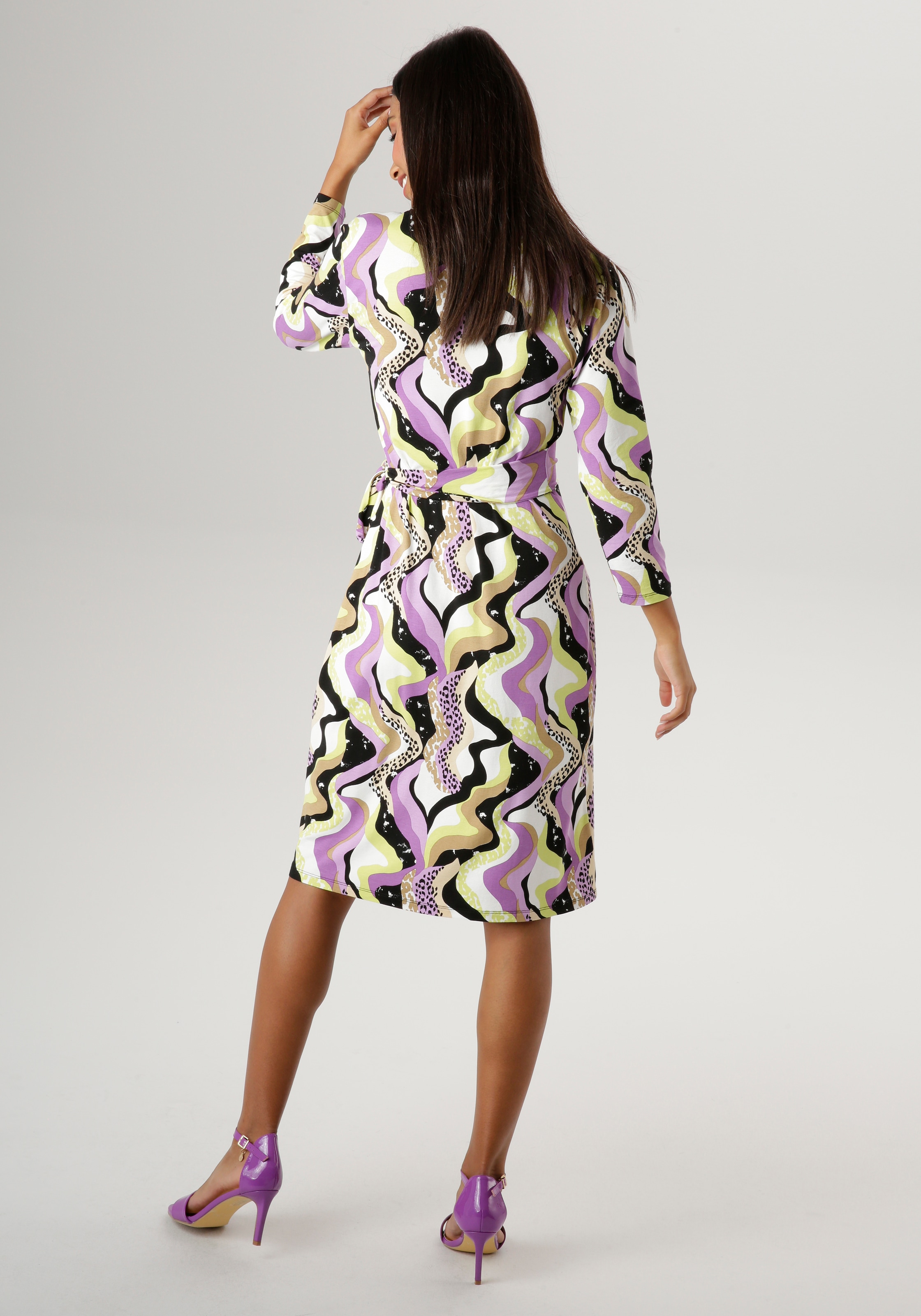 ♕ Aniston SELECTED Jerseykleid, der mit NEUE - KOLLEKTION Bindedetail bestellen versandkostenfrei Taille in
