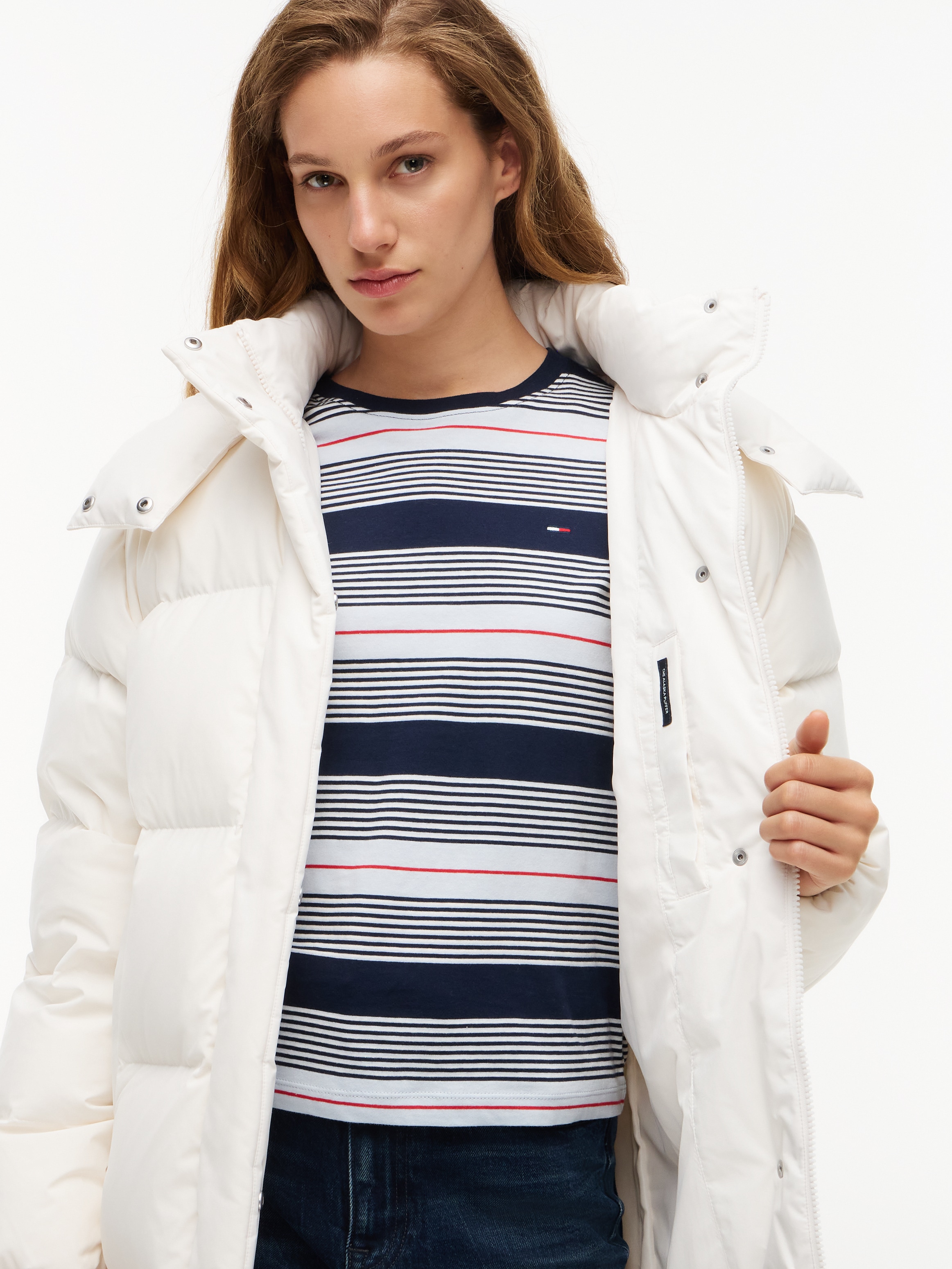 Tommy Jeans Manteau matelassé »TJW ALASKA LONG PUFFER EXT« avec fentes latérales et fermeture à pression