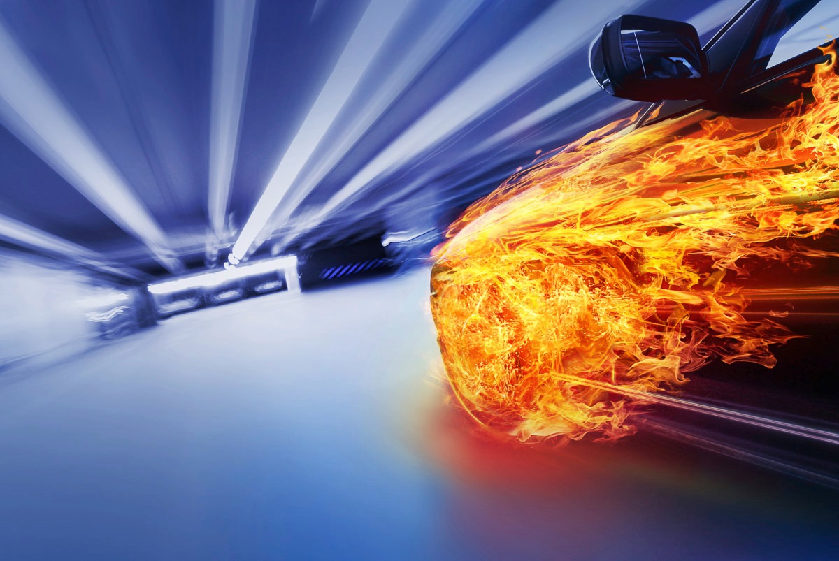 Image of Papermoon Fototapete »Auto mit Flammen«, Vliestapete, hochwertiger Digitaldruck, inklusive Kleister bei Ackermann Versand Schweiz