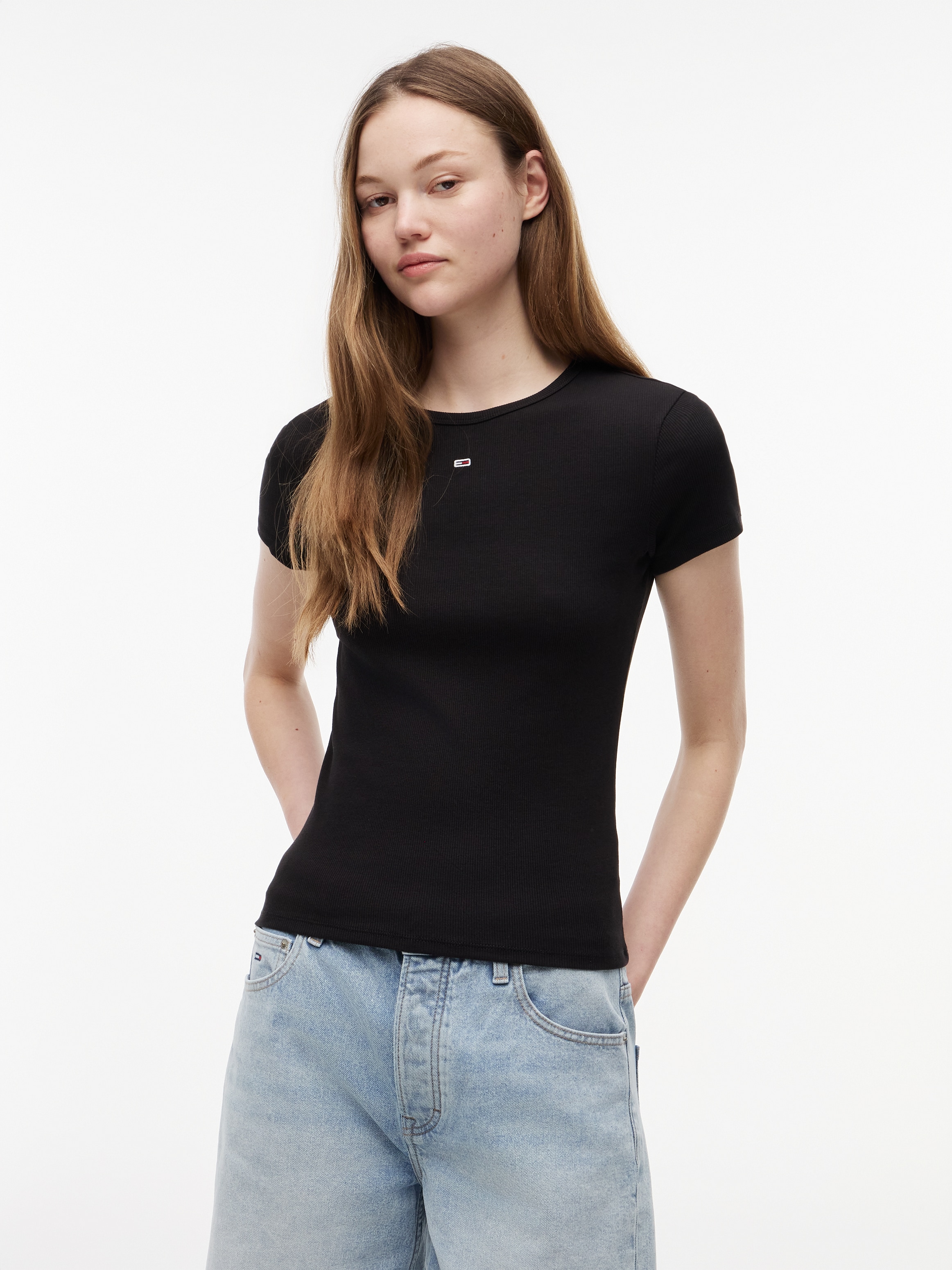 Tommy Jeans »TJW ESSENTIAL RIB SHORT SLEEVE EXT« Baumwollmischung in gerippter Struktur, Slim Fit