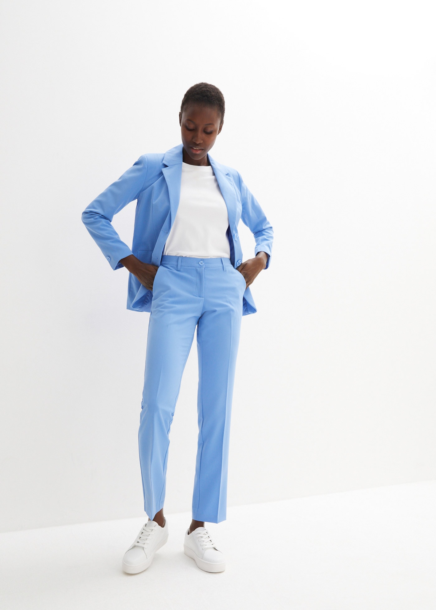 bonprix Tailleur pantalon »Hosenanzug 2-tlg« Ensemble, 2 tlg. coupe régulière Regular Fit, mit Elasthan-Anteil, verschiedene Konfektionsgrössen
