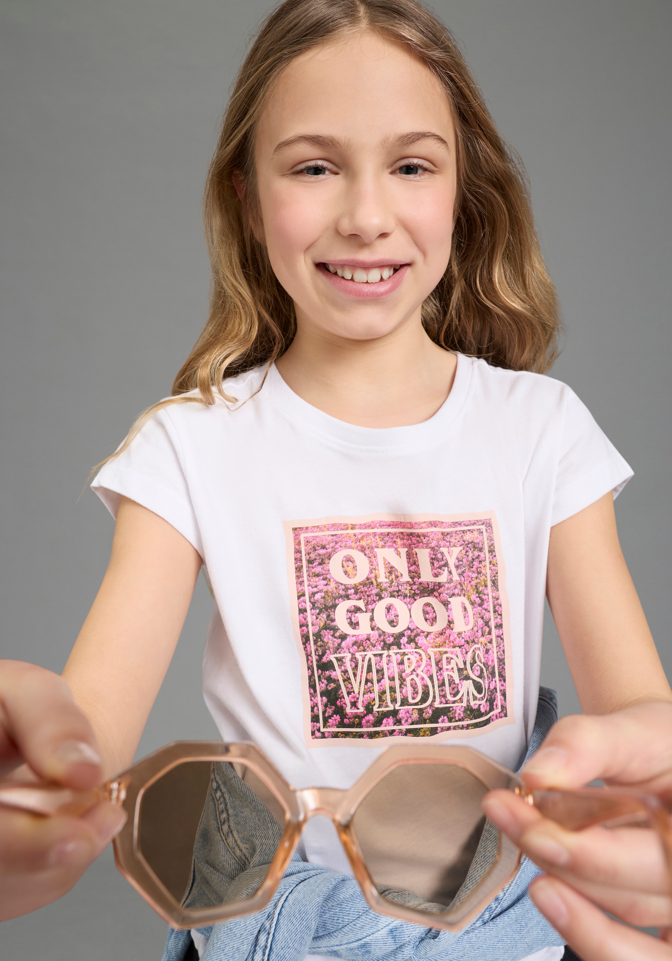 Image of KIDSWORLD T-Shirt "ONLY GOOD VIBES - Druck" Kurzarm, gerade Passform, mit peppigen Statements und Sprüchen