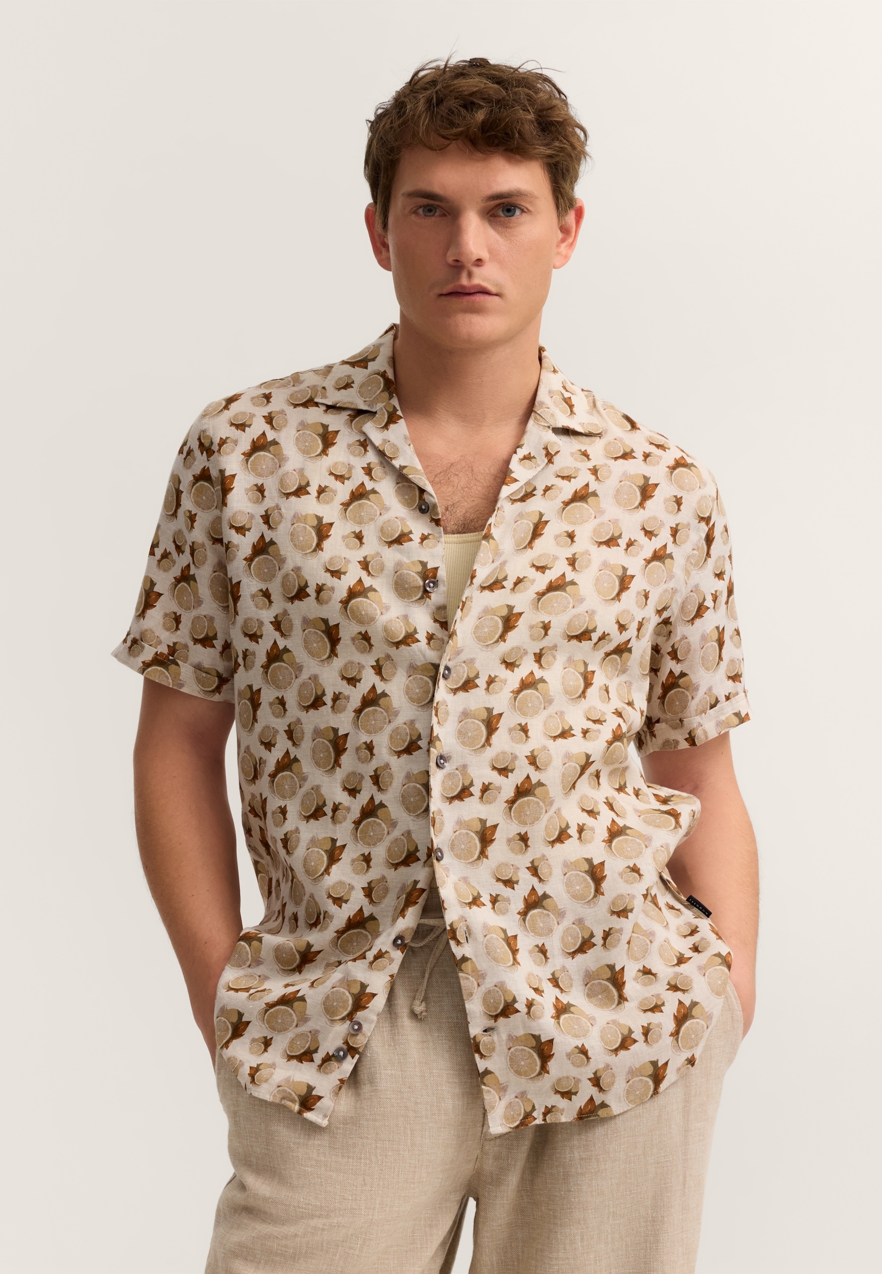 Image of bugatti Kurzarmhemd Modern Fit mit einem Print