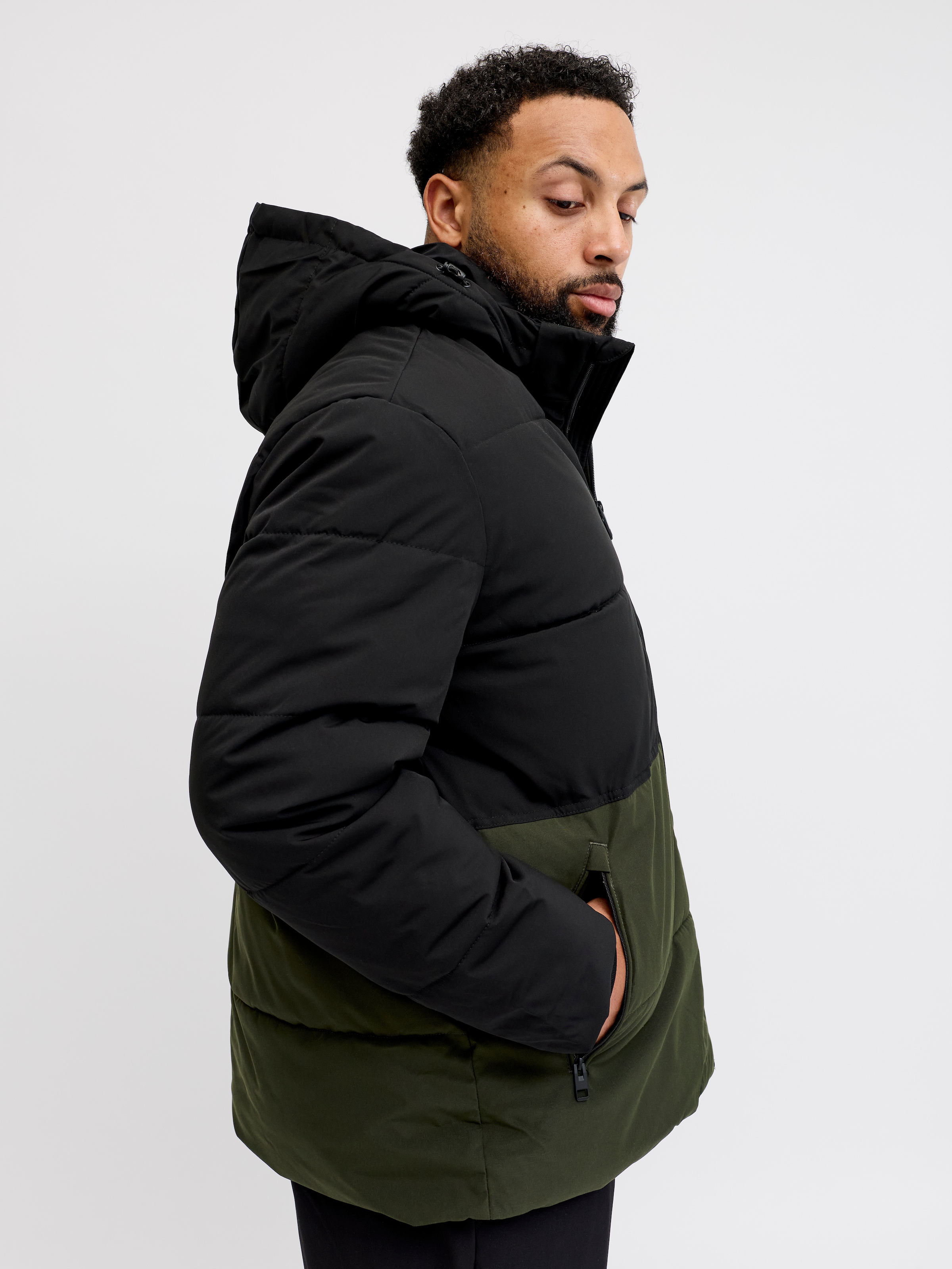 Jack & Jones PlusSize Veste matelassée »JJEOWEN PUFFER SN PLS« mit Kapuze