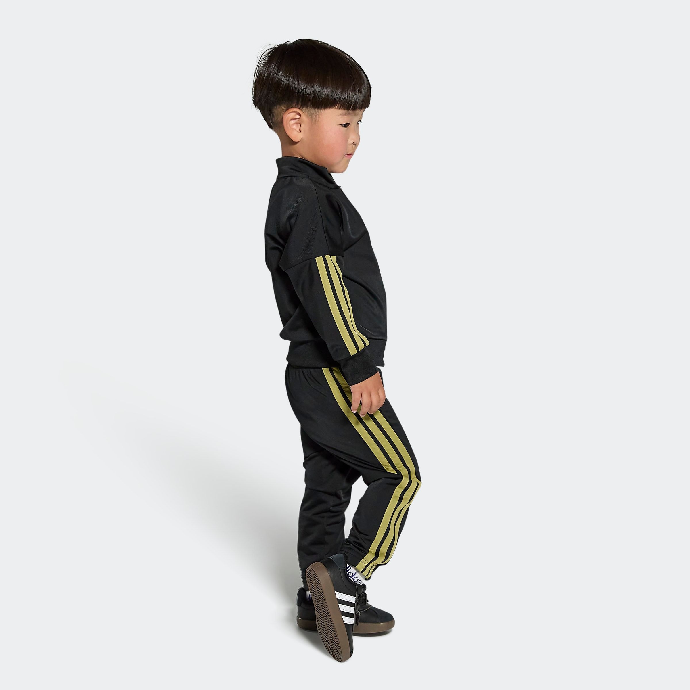 adidas Sportswear Klettschuh »VL COURT 3.0 KIDS«, inspiriert vom Design des adidas samba