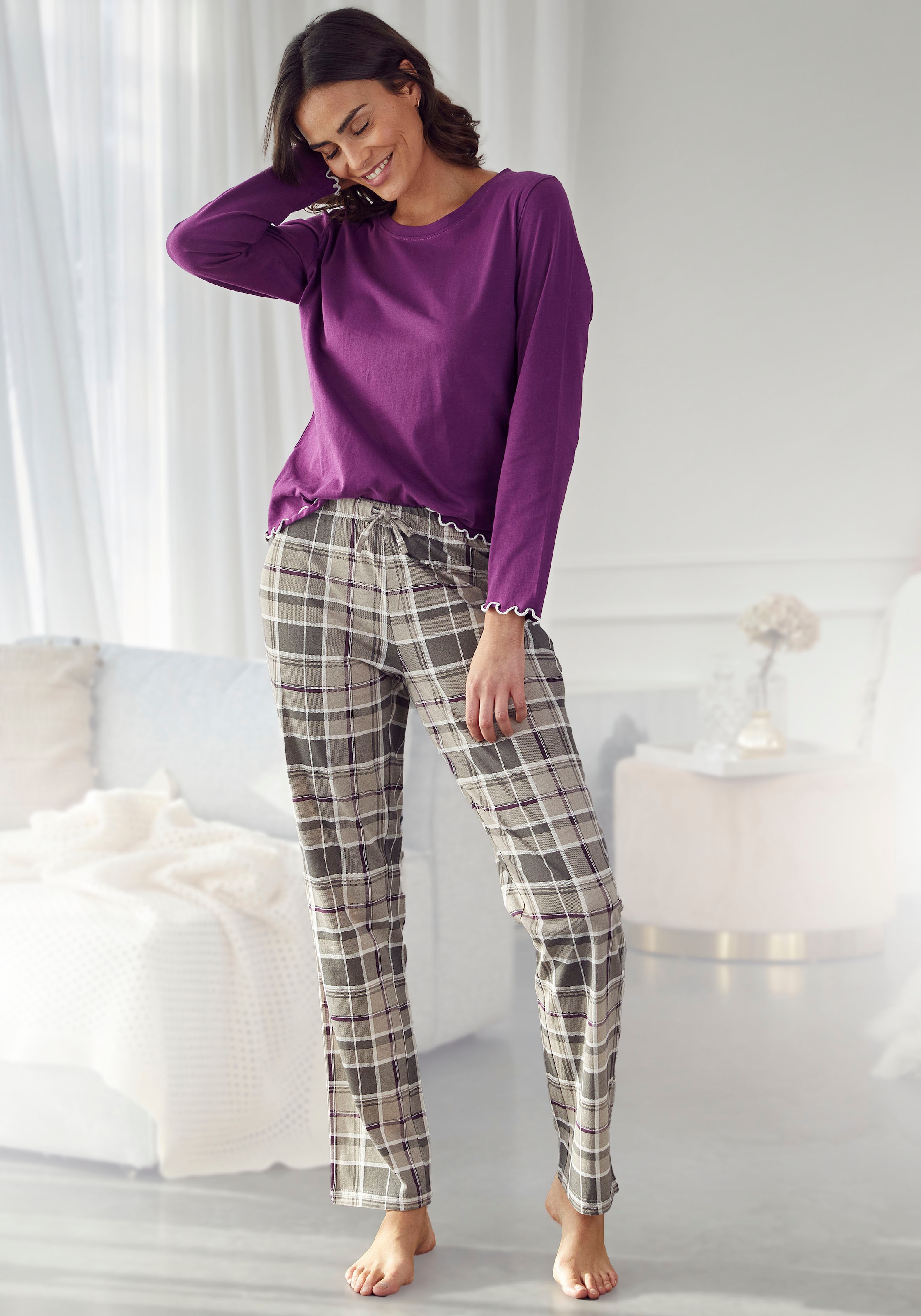 Image of LASCANA Pyjama Set, 2 tlg. mit Flanellhose im Karomuster