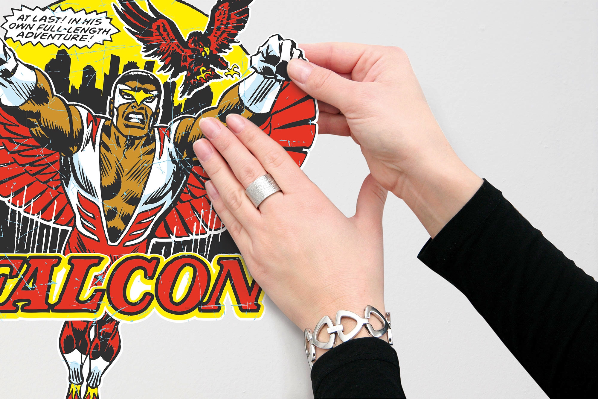Komar Wandtattoo »Falcon Comic Classic - Grösse 50 x 70 cm«, (1 St.), selbstklebend, Wandsticker, Kinderzimmer