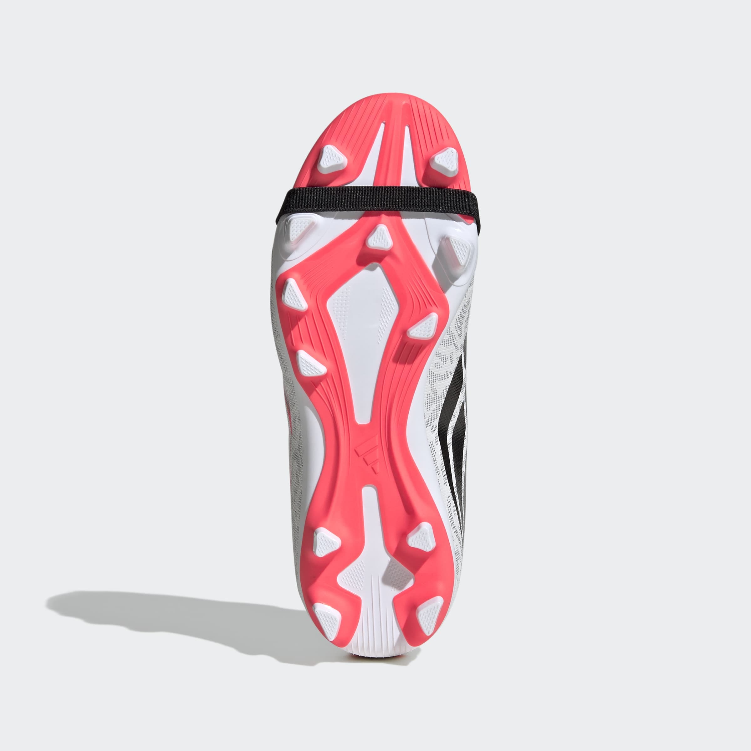 adidas Performance Chaussure de football »PREDATOR CLUB KIDS , FESTE BÖDEN/MULTI GROUND, UMSCHLAGBARE ZUNGE«  adapté à de nombreux types de sols, pour adolescents et enfants