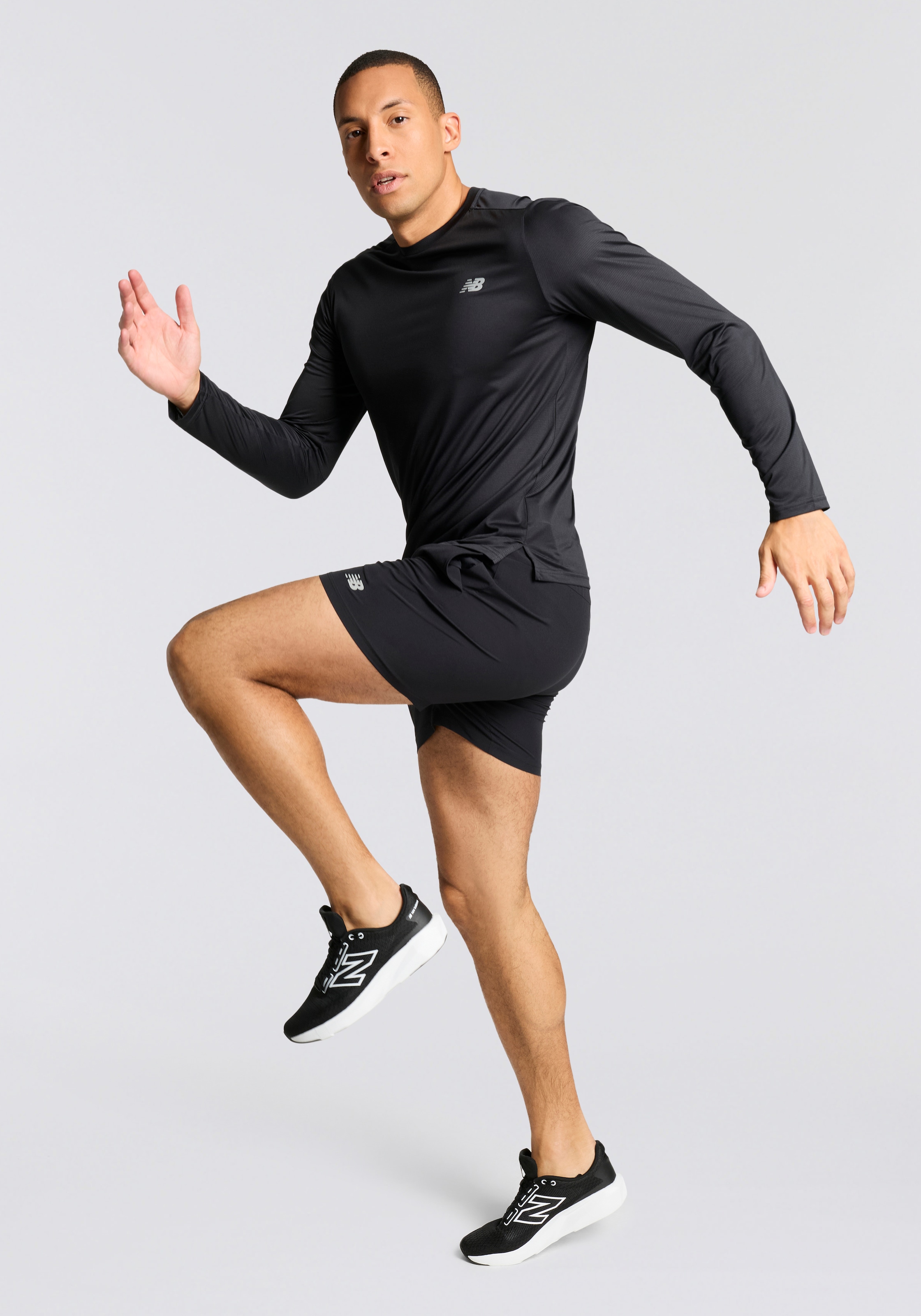 New Balance Short de course »SPORT ESSENTIAL SHORT 5«  aus Stretchmaterial, feuchtigkeitsabweisend, leicht