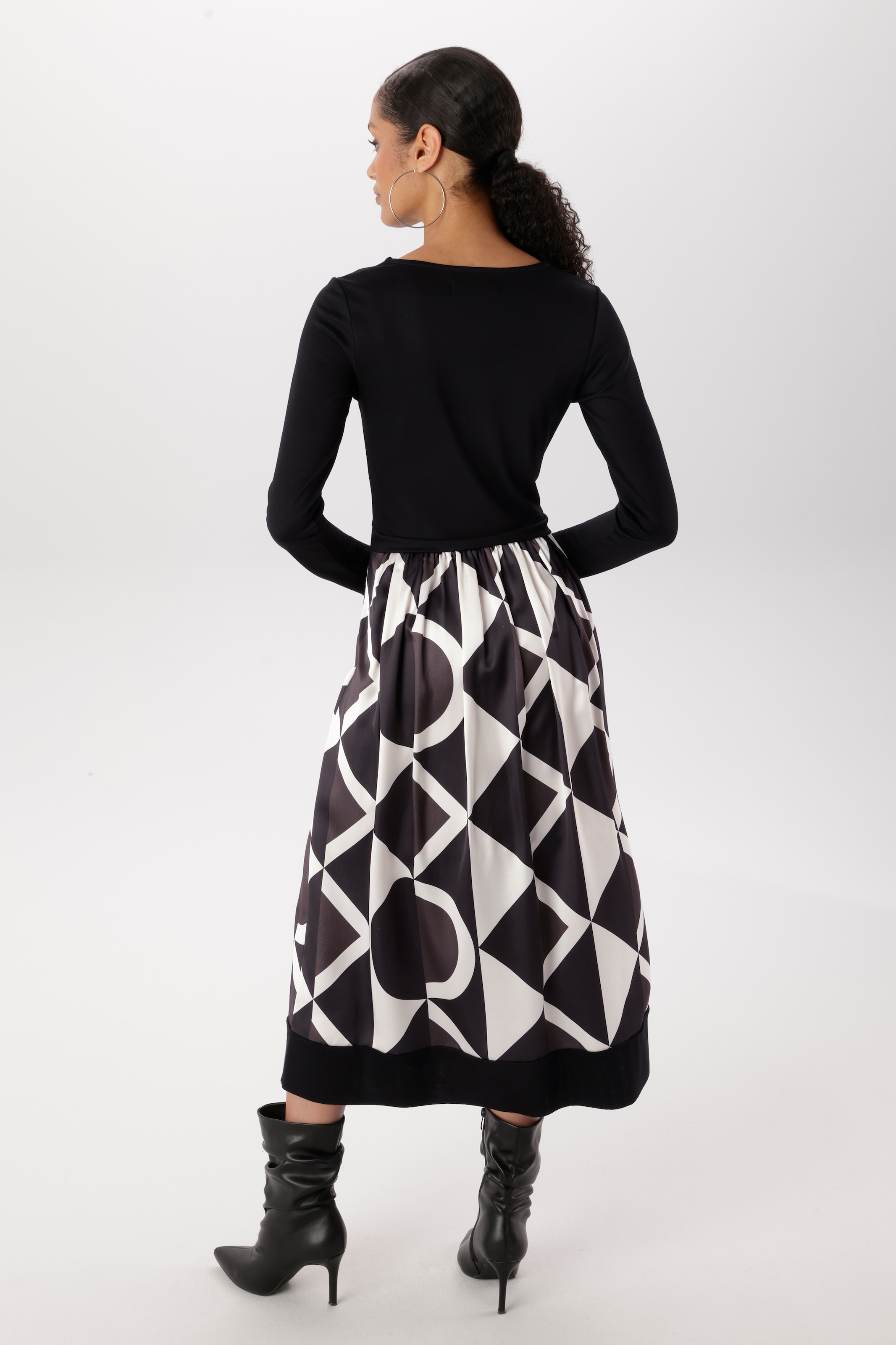 Aniston SELECTED Robe midi mélange de matériaux - NOUVELLE COLLECTION