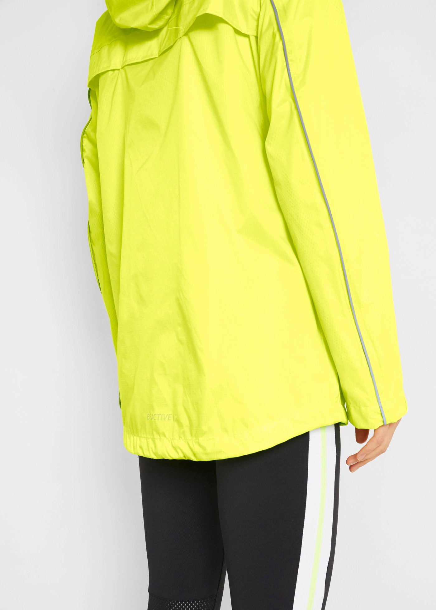 bonprix Funktionsjacke bequemer Schnitt, mit Reissverschlusstaschen, sportlicher Stil