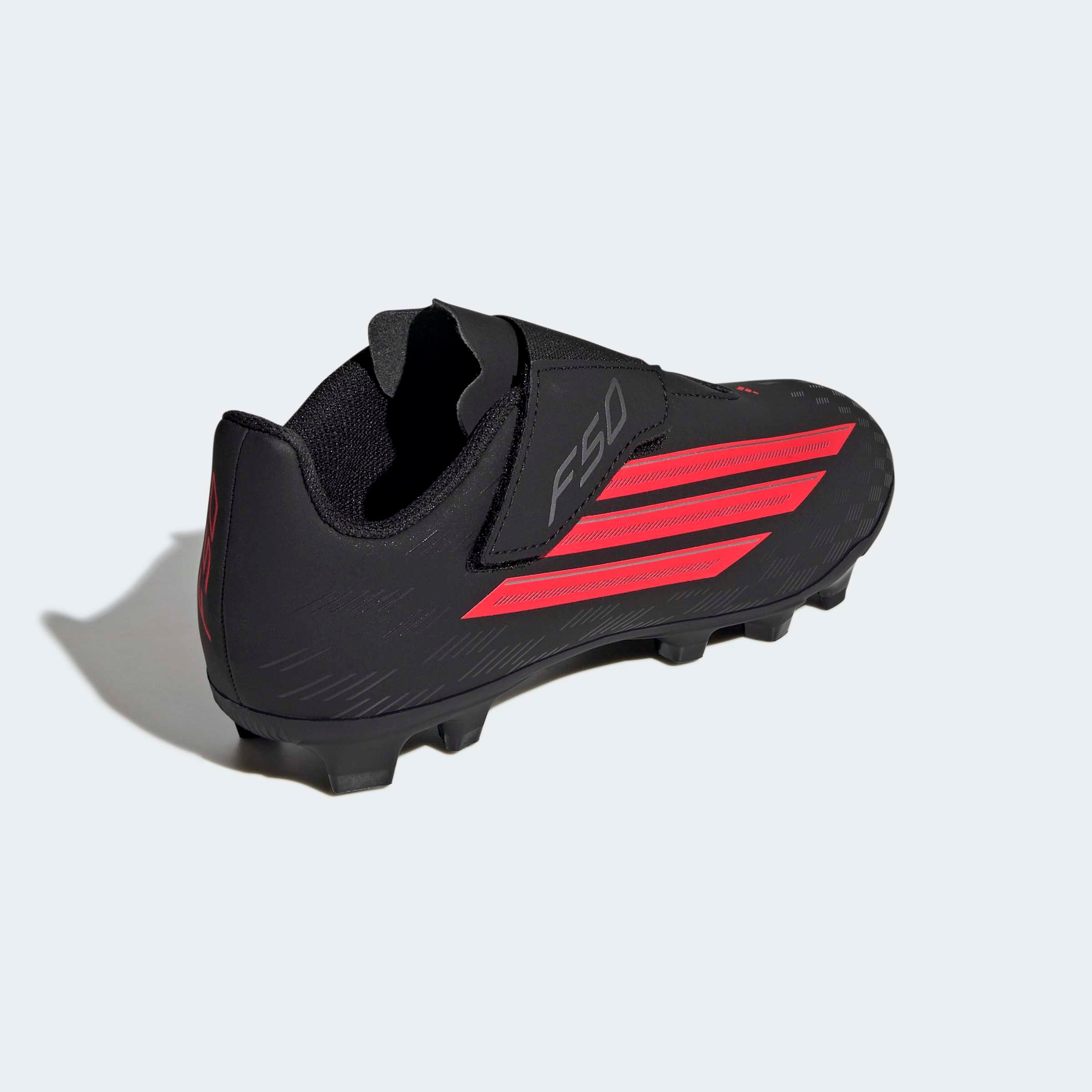 adidas Performance Chaussure de football »F50 CLUB VELCRO FIRM GROUND / MULTI GROUND KIDS«  für viele verschiedene Böden geeignet, für Kinder & Jugendliche