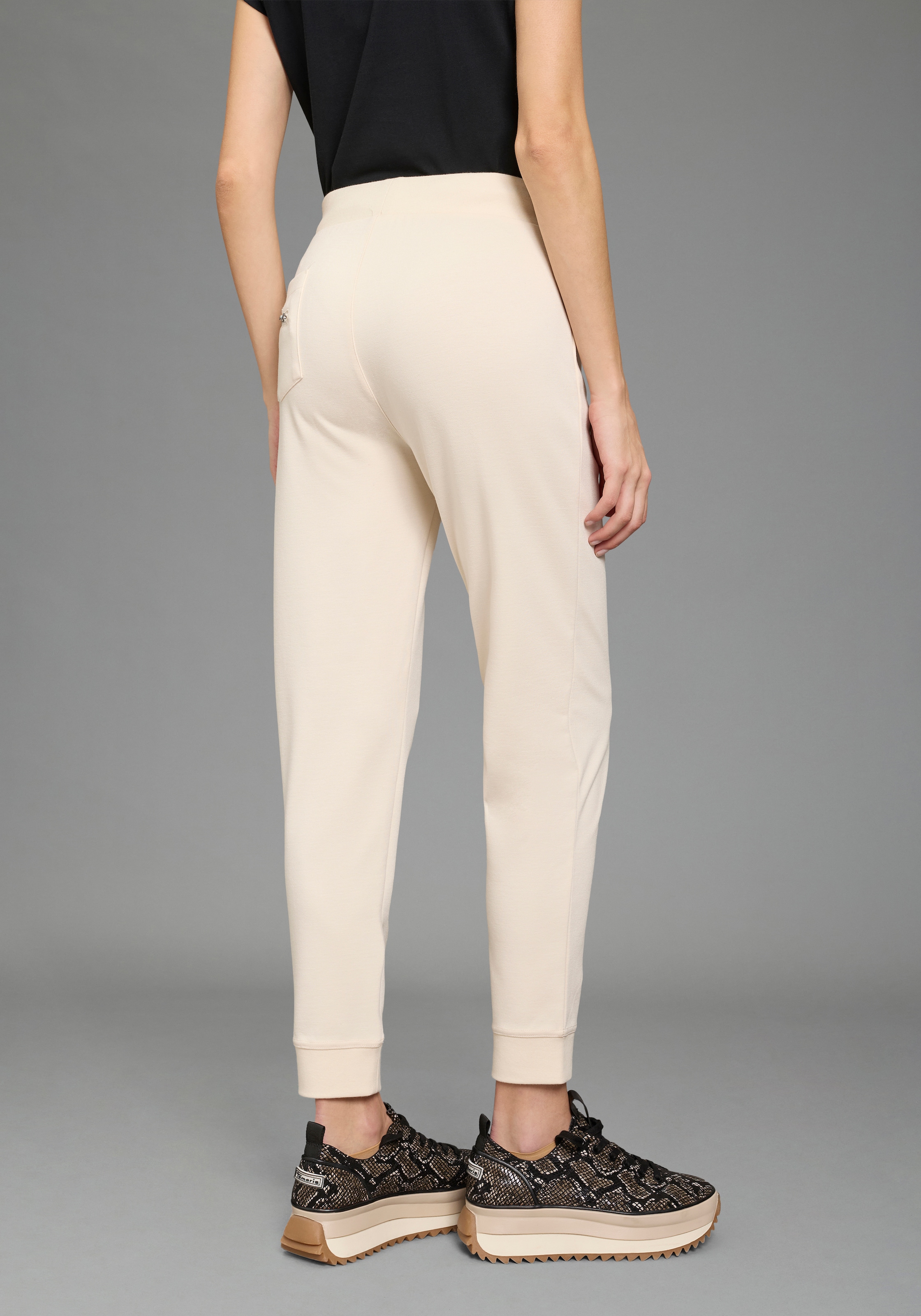 Bruno Banani Pantalon en jersey  figurbetonte Passform, knöchellang mit Rippbündchen